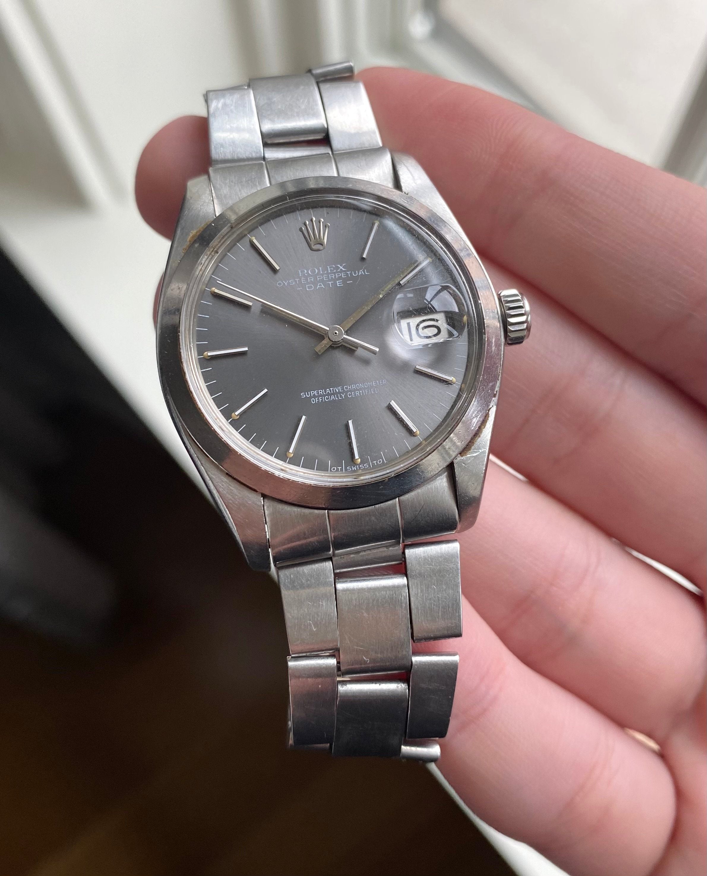 Vintage Rolex Perpetual Date 70s Ref 1500 Grey Sigma Sunburst Dial 34mm Watch