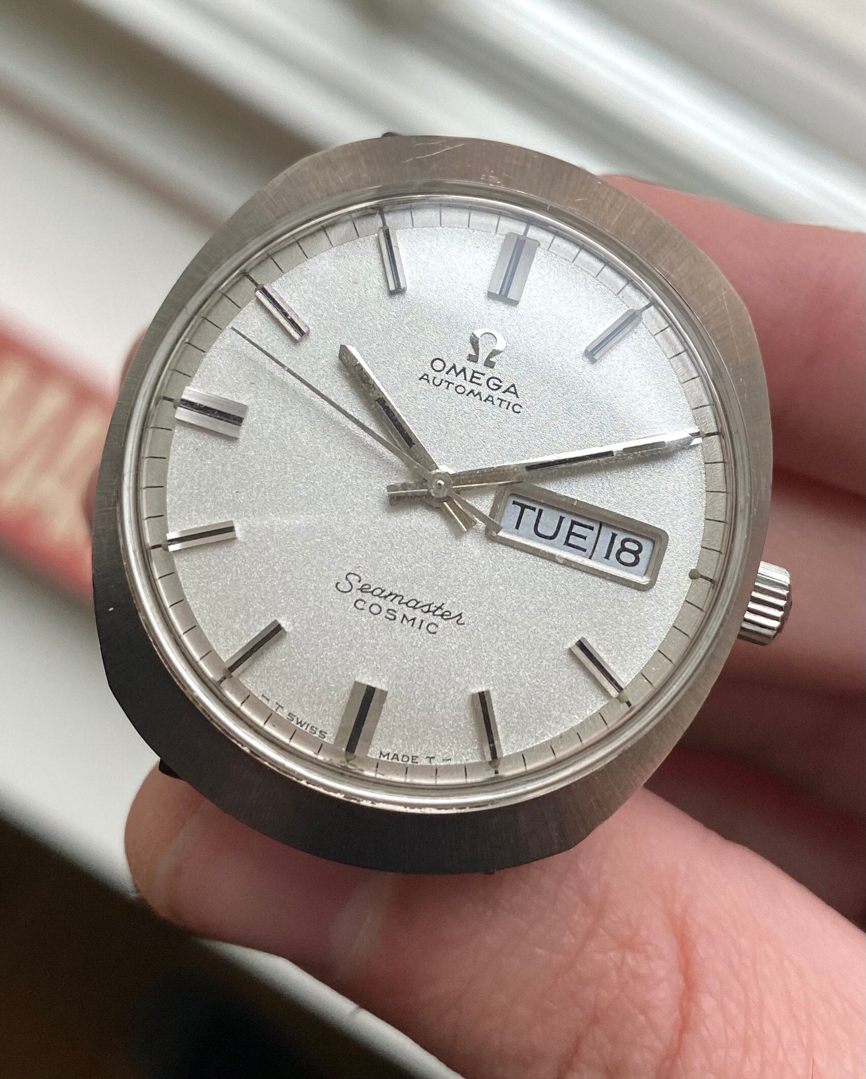 Vintage Omega Seamaster Cosmic Automatic Daydate Silver Pebble Dial Steel Watch