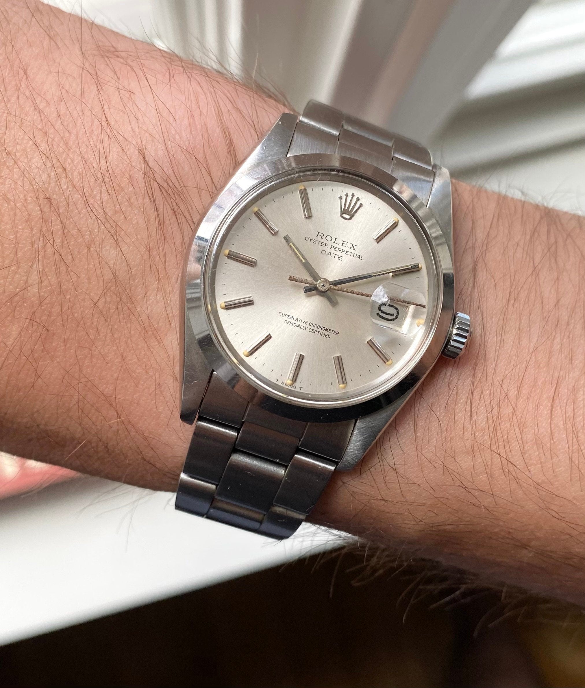 Vintage Rolex OP Date 70s Reference 1500 Silver Sunburst Dial 34mm Watch