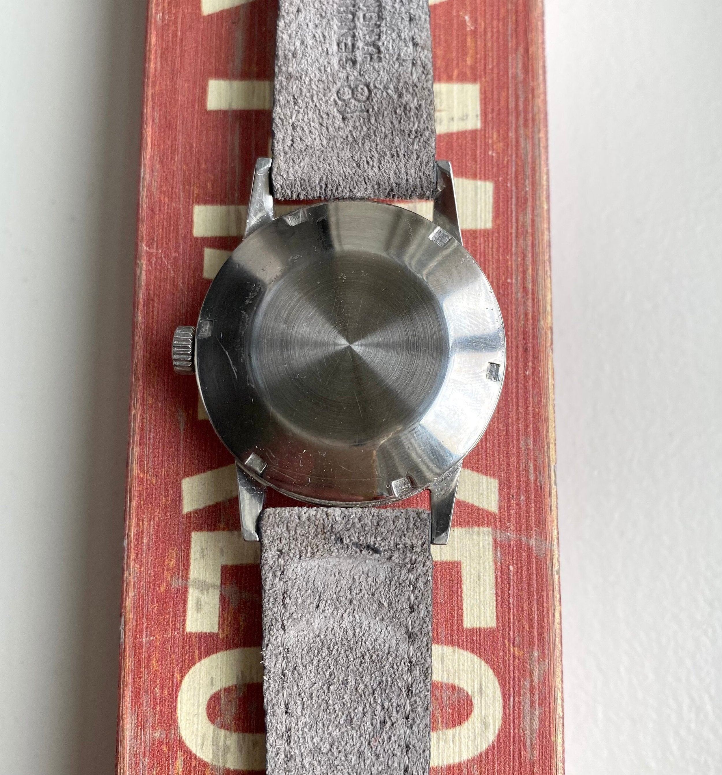 Vintage Omega 60s Manual Wind Egg White Arabic Numeral Dial Steel Case Watch