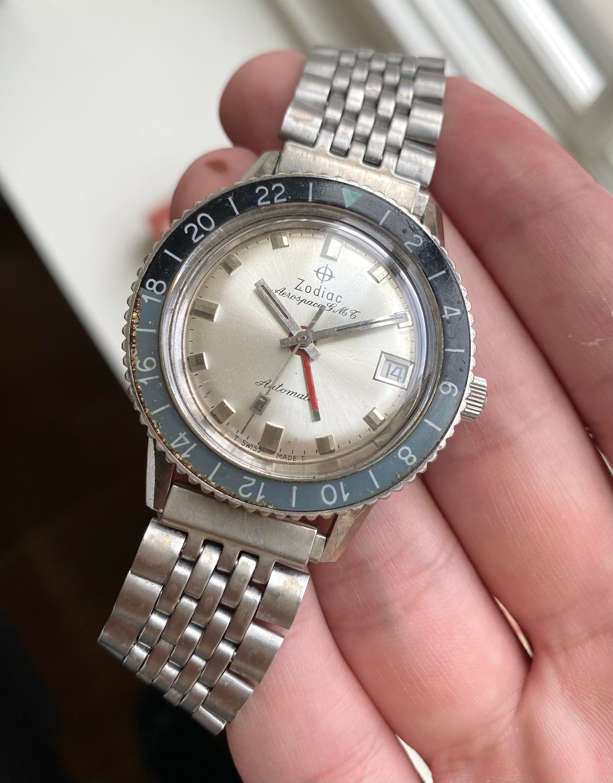 Vintage Zodiac 60s Aerospace GMT Automatic Blue Bezel Silver Dial Watch