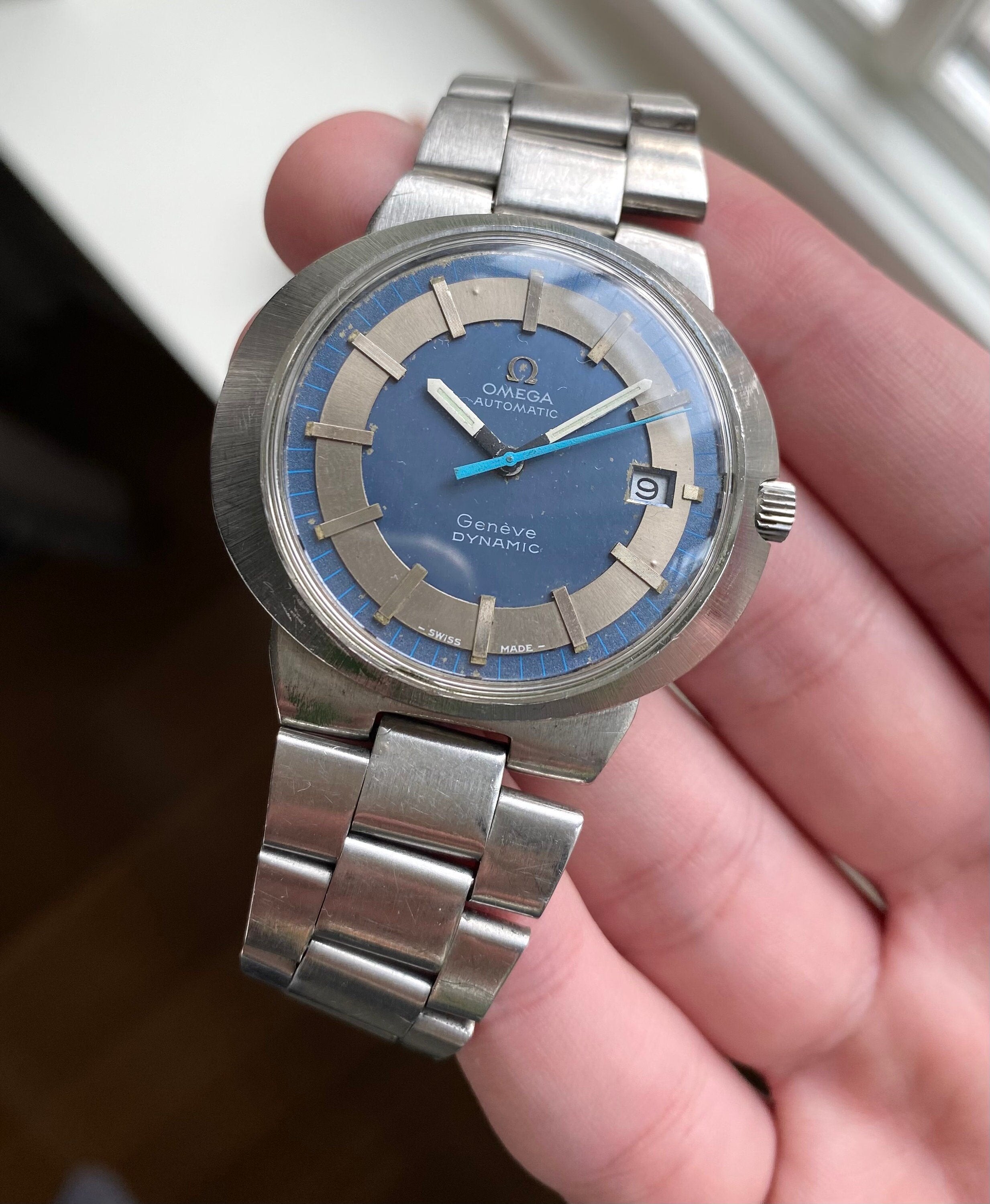 Vintage Omega Geneve Dynamic 70s Automatic Two Tone Blue Dial Steel UFO Watch