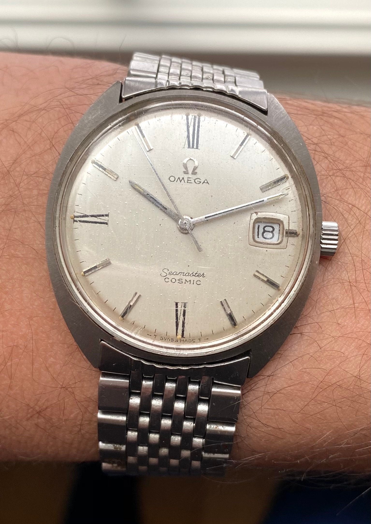 Vintage Omega Seamaster Cosmic Automatic Silver Roman Numeral Dial Steel Watch