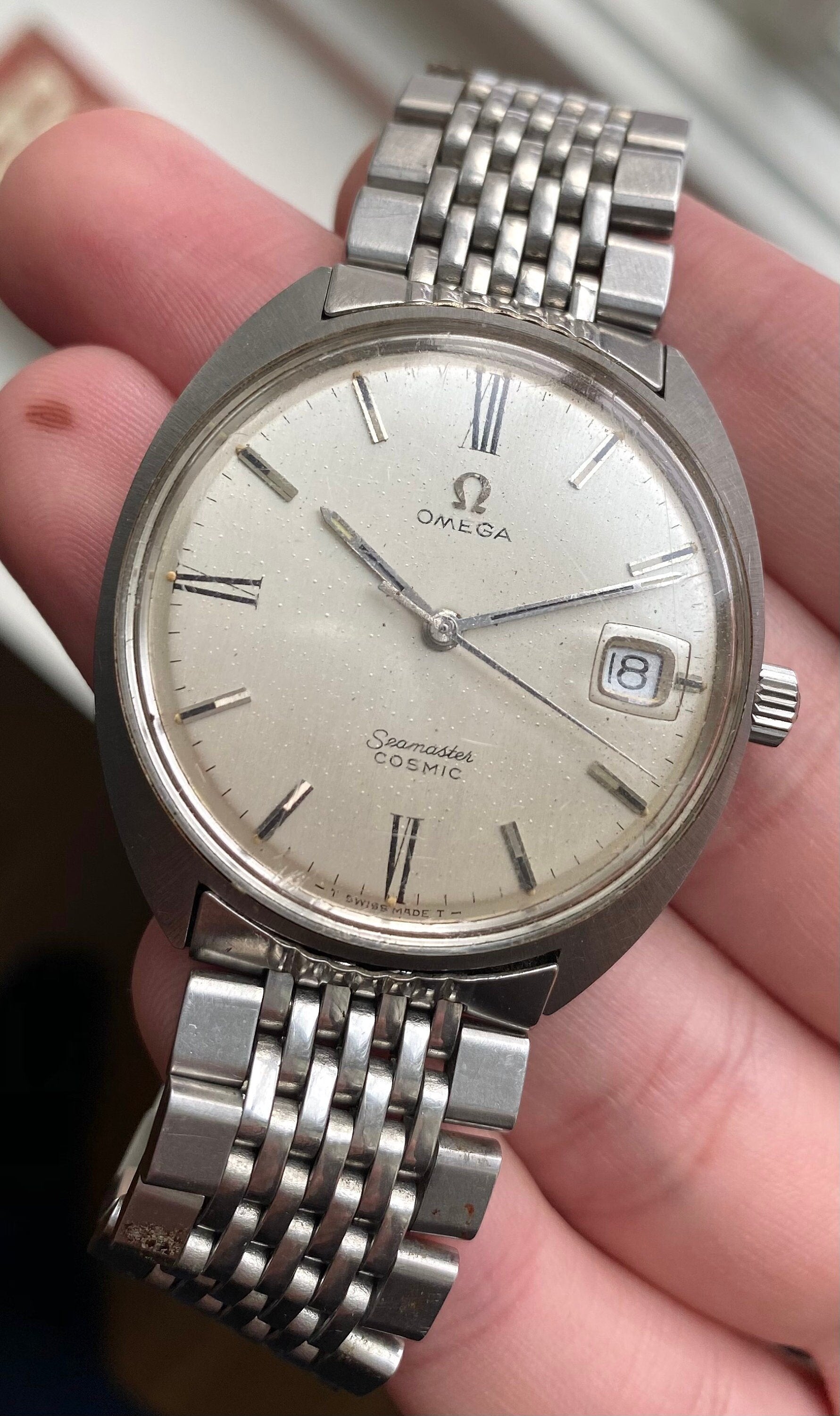 Vintage Omega Seamaster Cosmic Automatic Silver Roman Numeral Dial Steel Watch