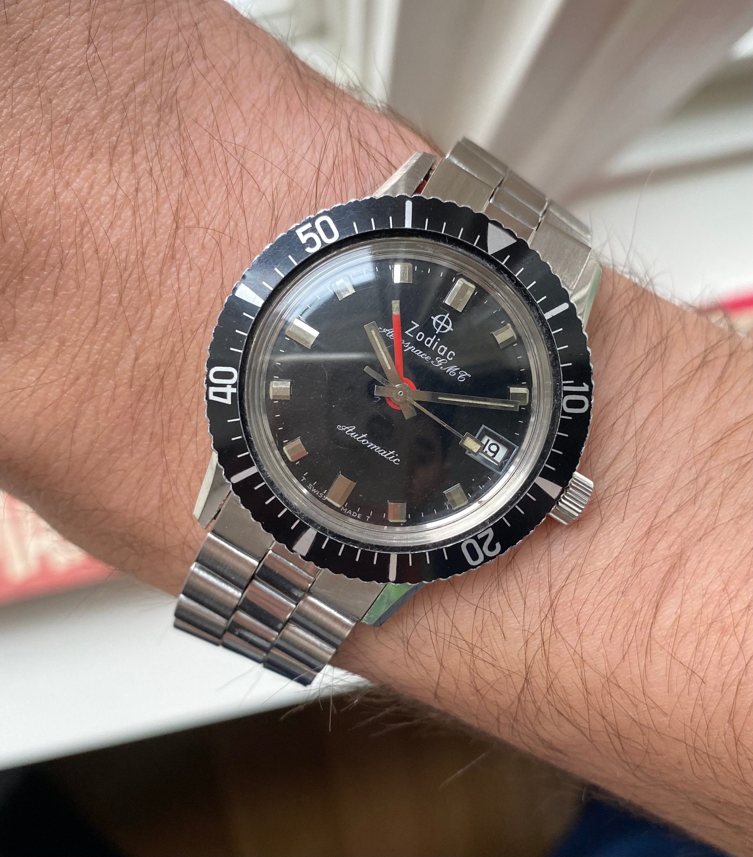 Vintage Zodiac 60s Aerospace GMT Automatic Black Bezel Gilt Black Dial Watch