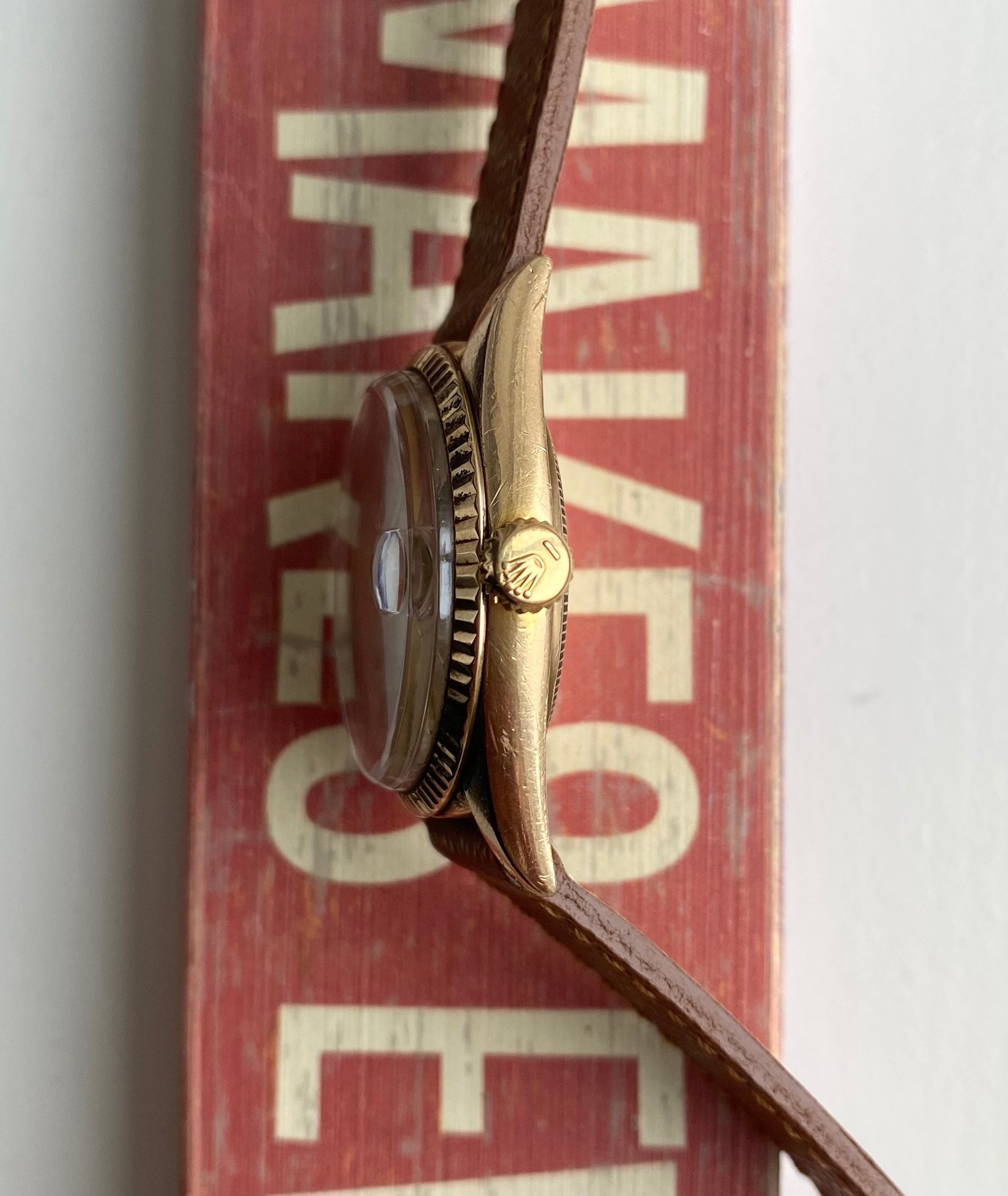 Vintage Rolex Datejust 36mm 18K Yellow Gold Ref 1601 Champagne Dial Watch