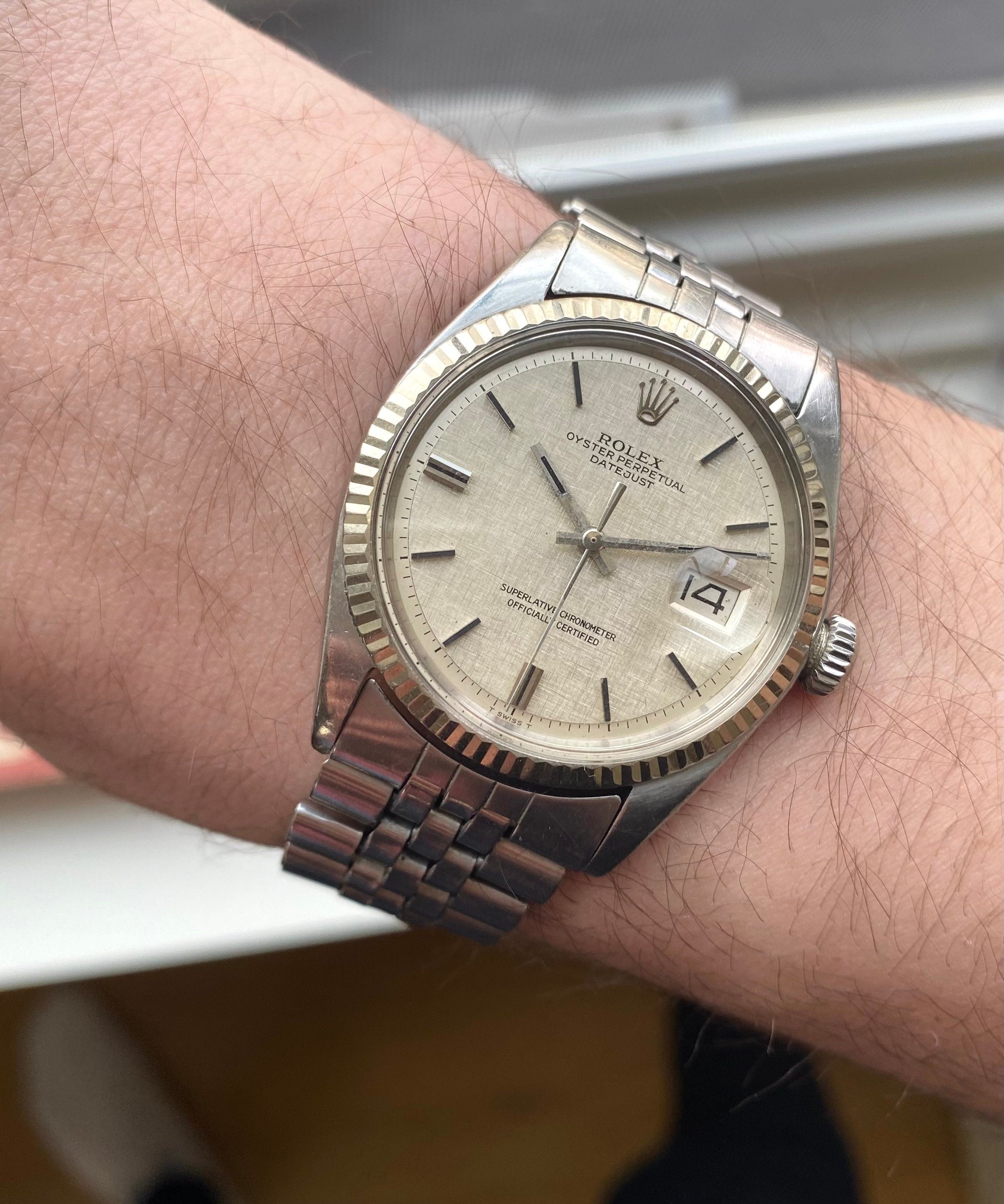 Vintage Rolex Datejust 1601 70s Automatic Silver Linen Dial Watch