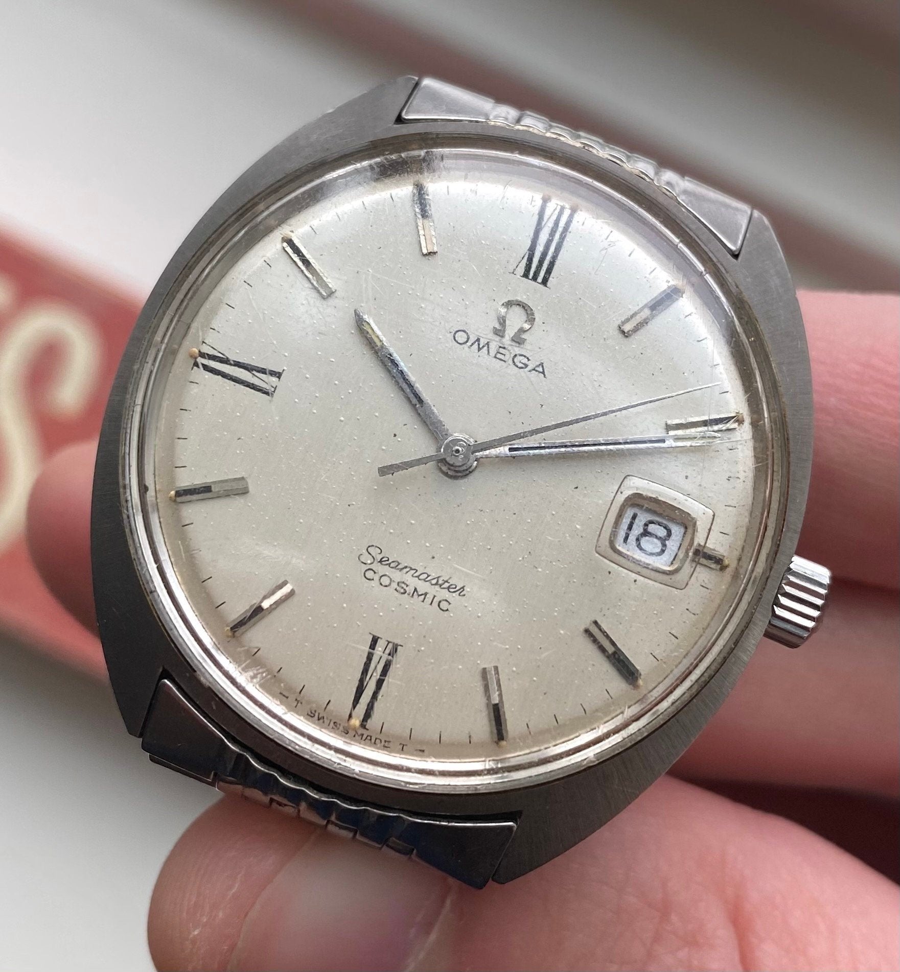 Vintage Omega Seamaster Cosmic Automatic Silver Roman Numeral Dial Steel Watch