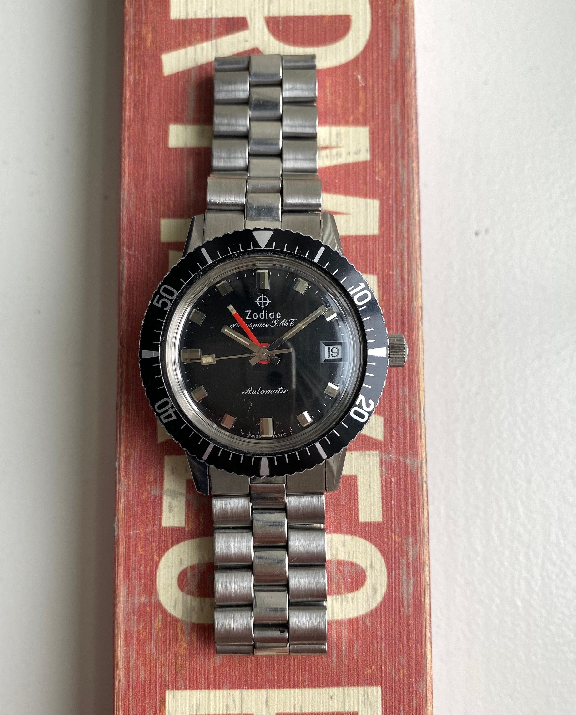 Vintage Zodiac 60s Aerospace GMT Automatic Black Bezel Gilt Black Dial Watch