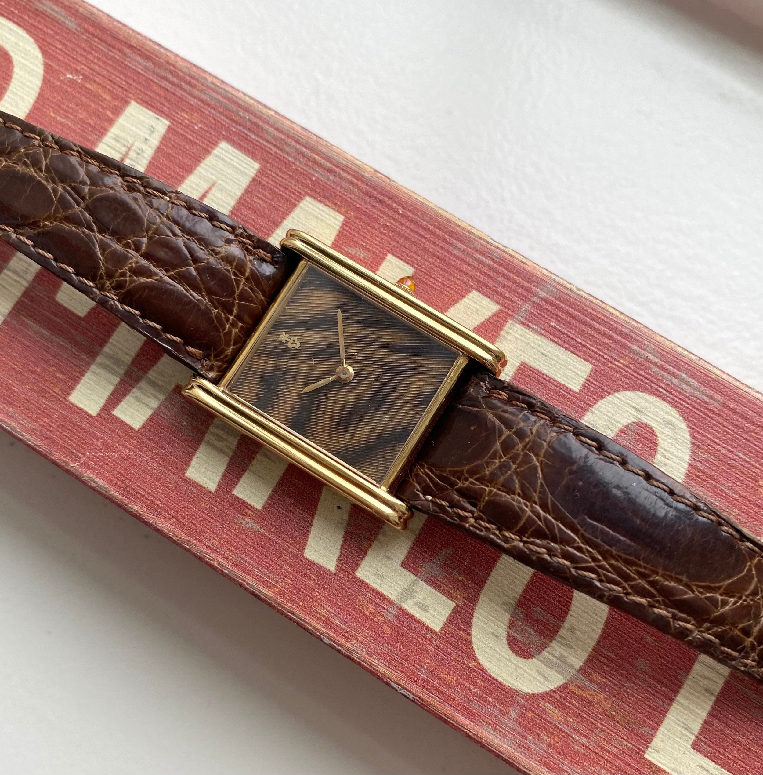 Vintage Corum Tank Manual Wind Leopard Stripe Texture Dial 18K Yellow Gold Watch