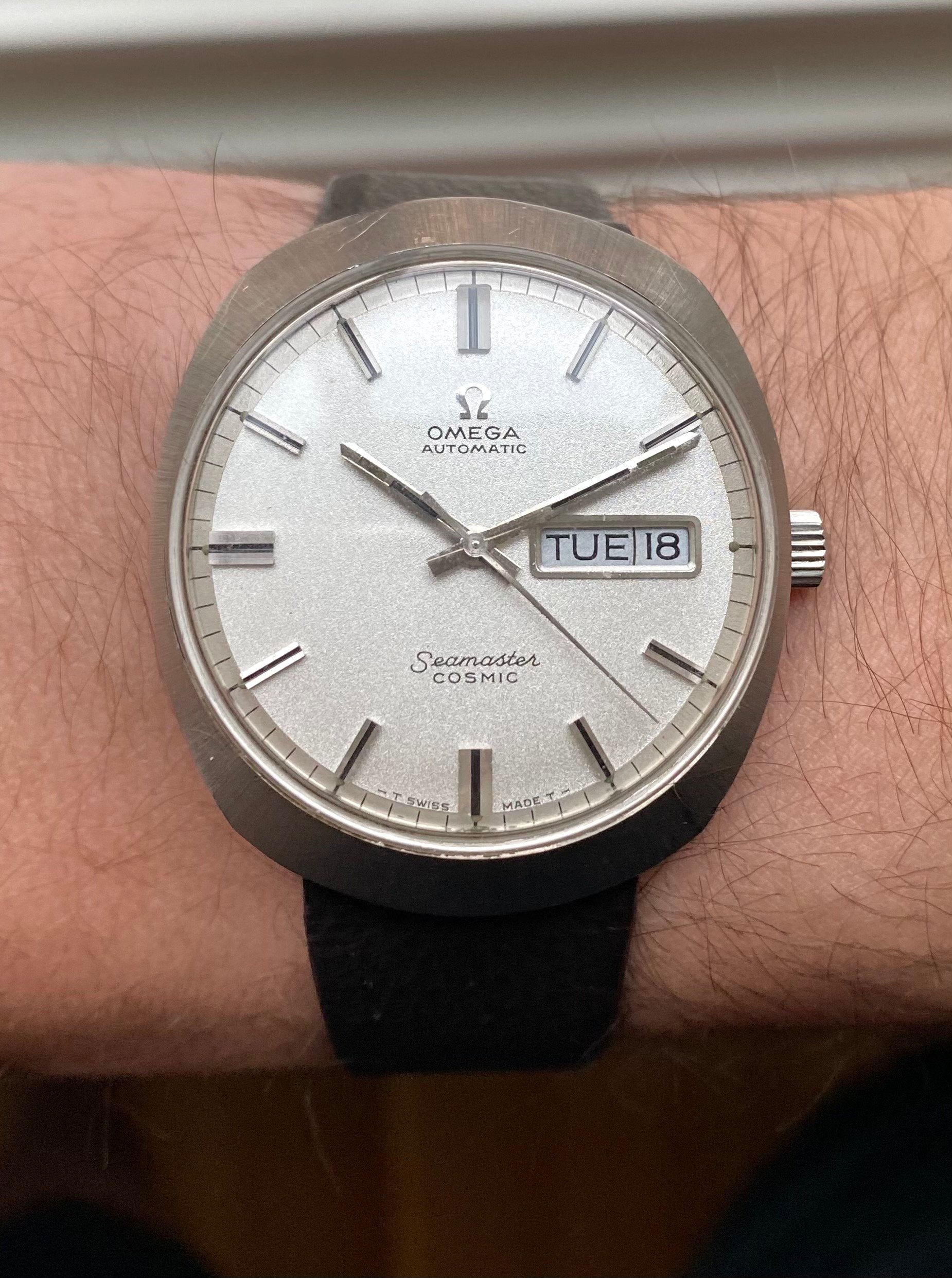 Vintage Omega Seamaster Cosmic Automatic Daydate Silver Pebble Dial Steel Watch