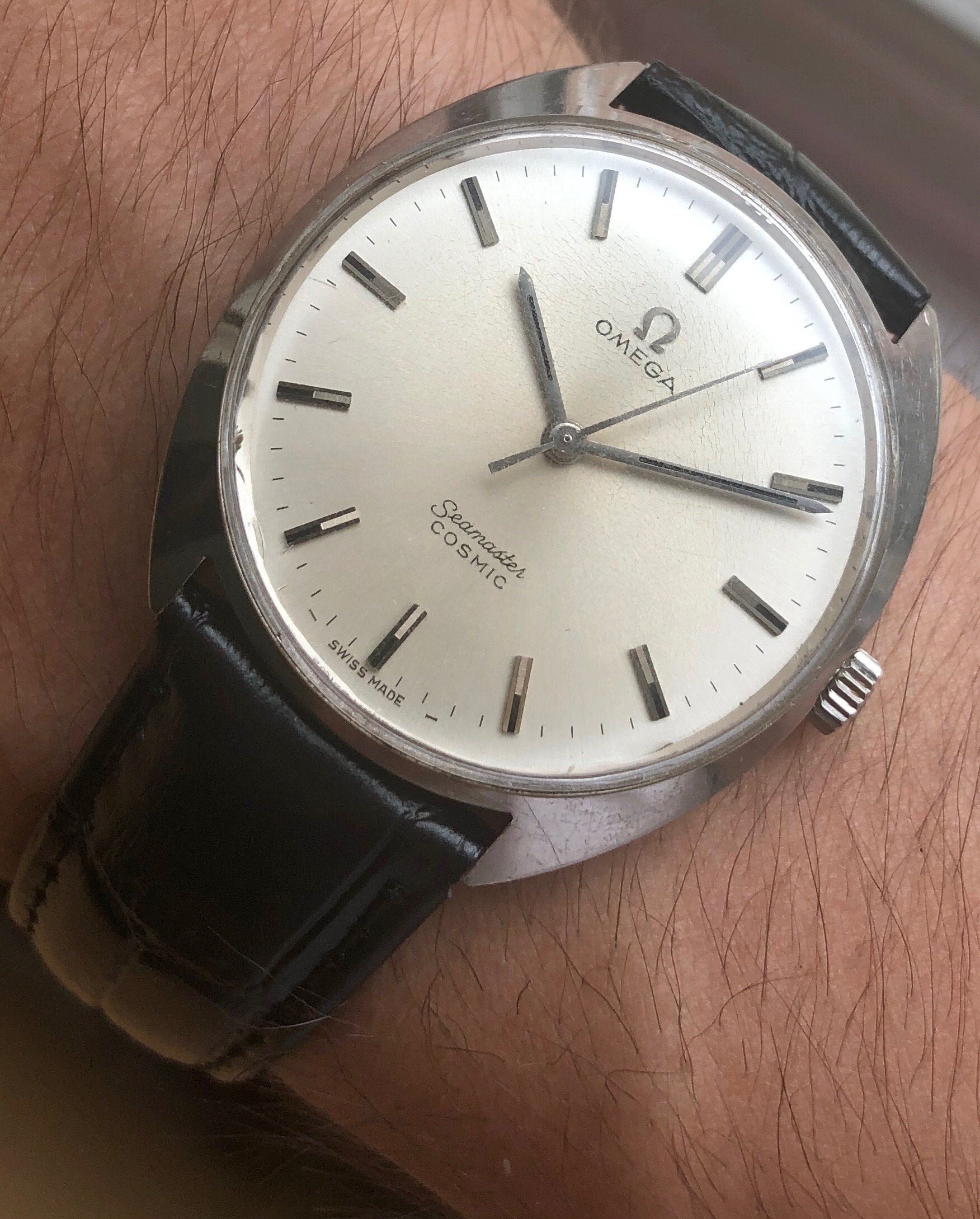 Vintage Omega Seamaster Cosmic Manual Wind Steel Silver Dial Cushion Case Watch