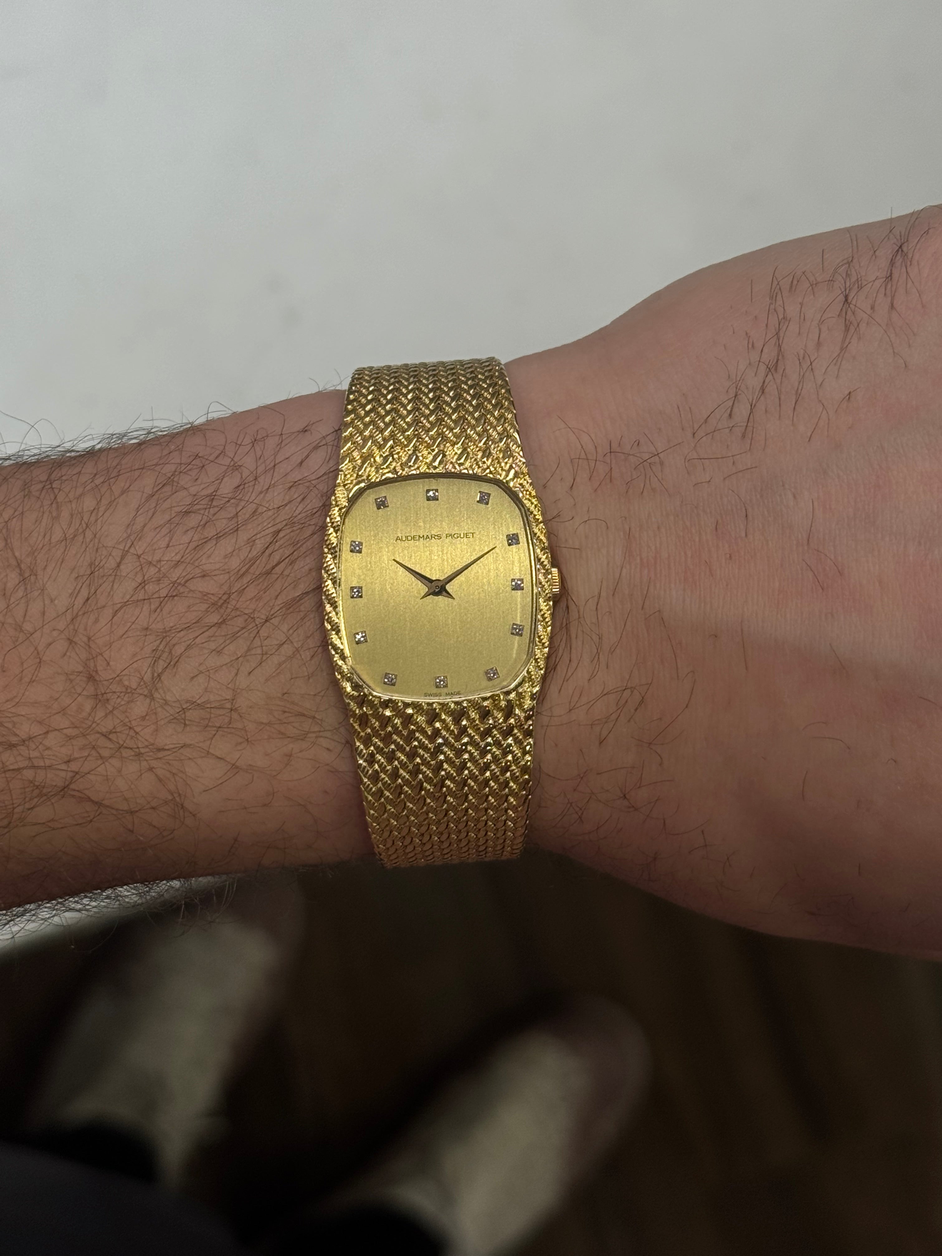 Cobra yellow gold diamond dial