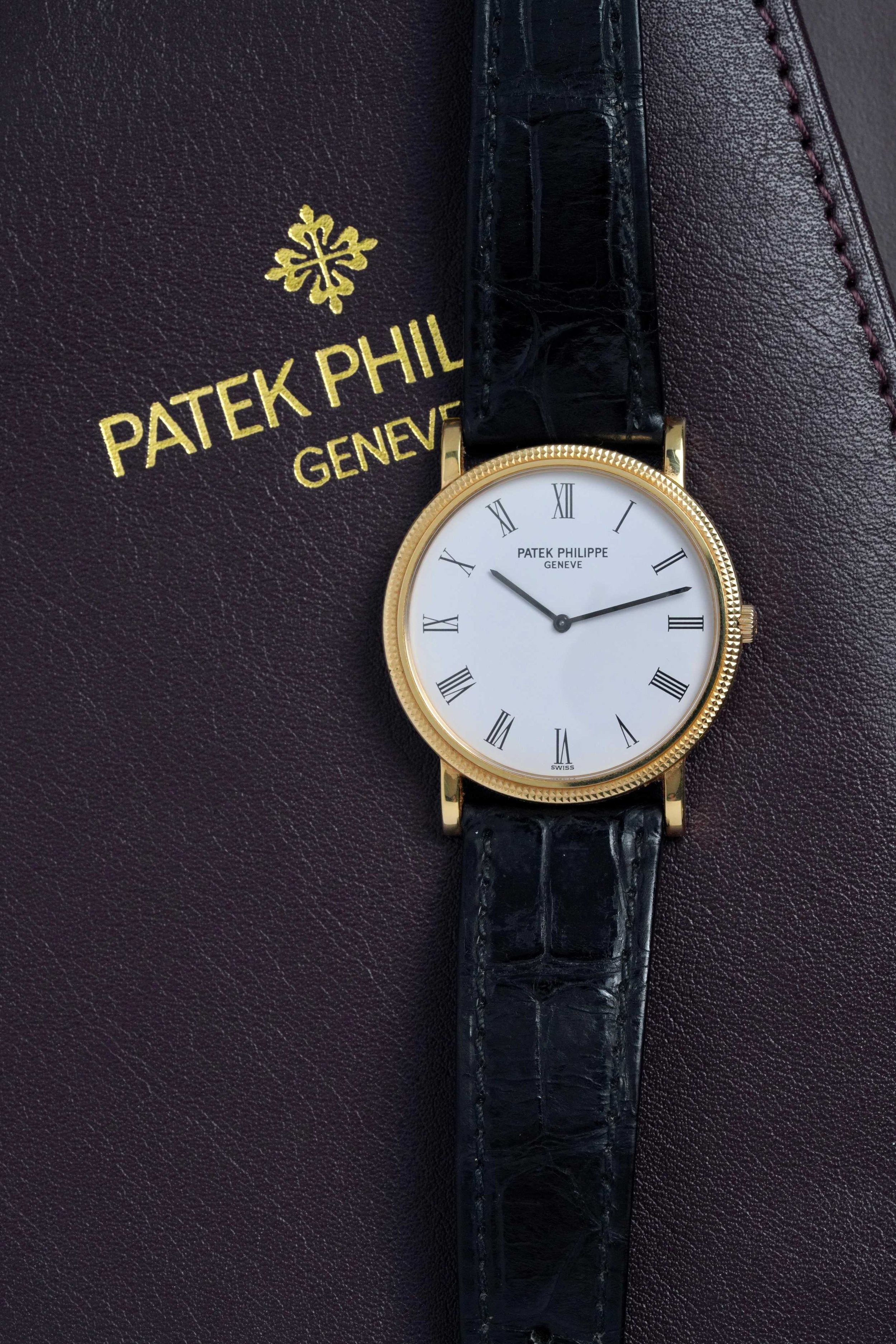 Patek Philippe - Calatrava 3520J w/ Papers.