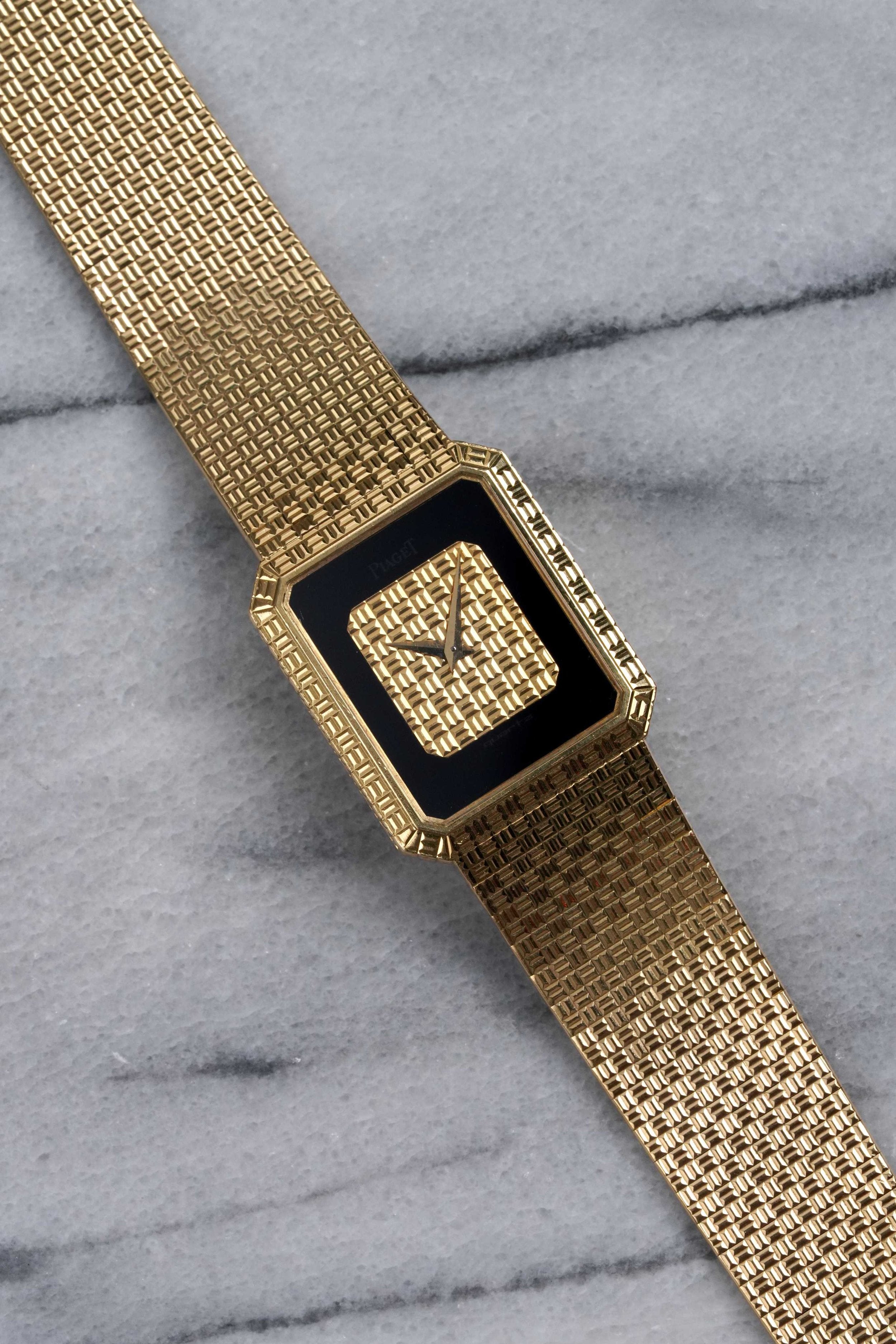 Piaget 7141 - 18K Yellow Gold.