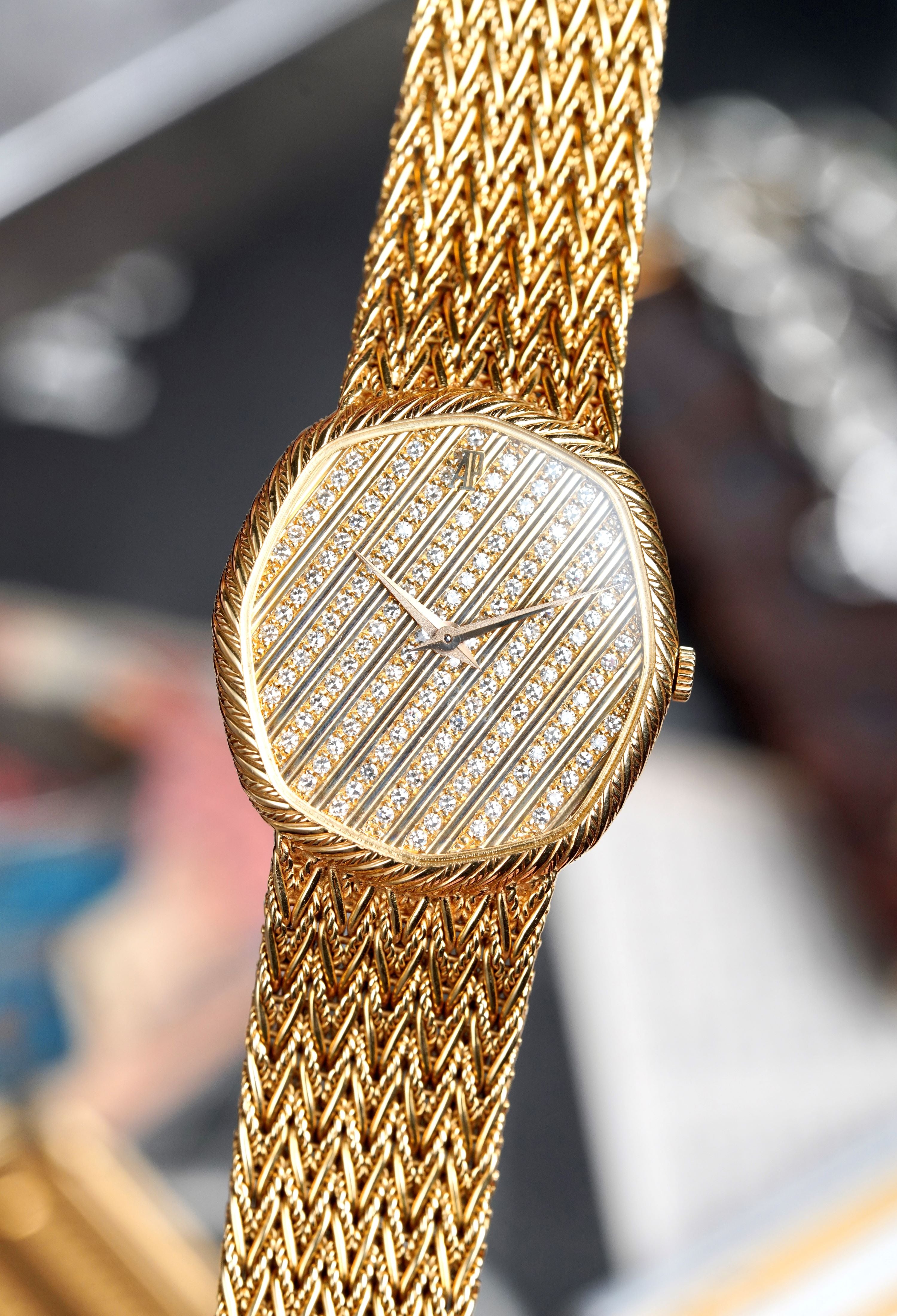 Audemars Piguet 18K gold - Diamond Pave Dial.