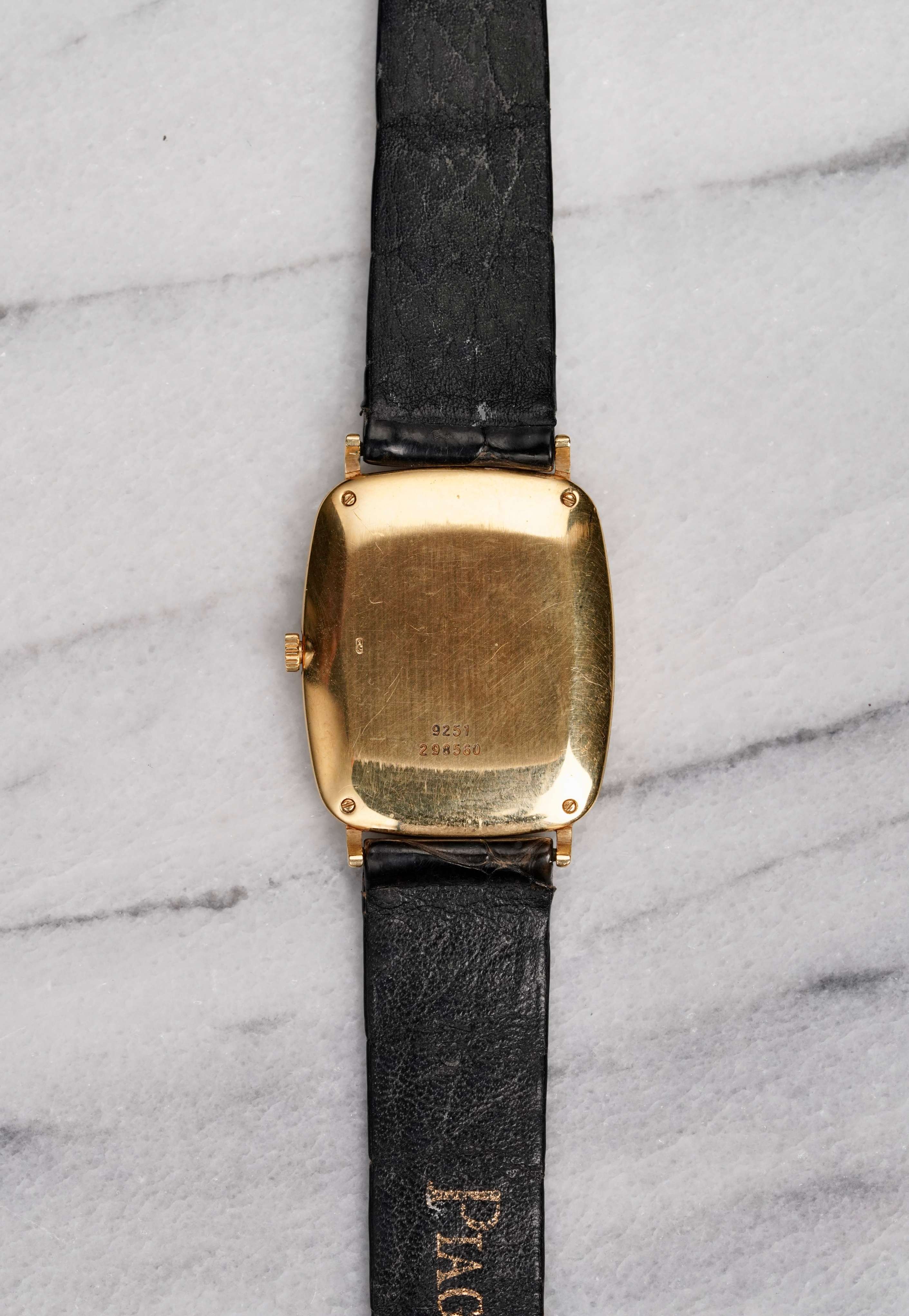 Piaget Onyx Dial - 18K Yellow Gold