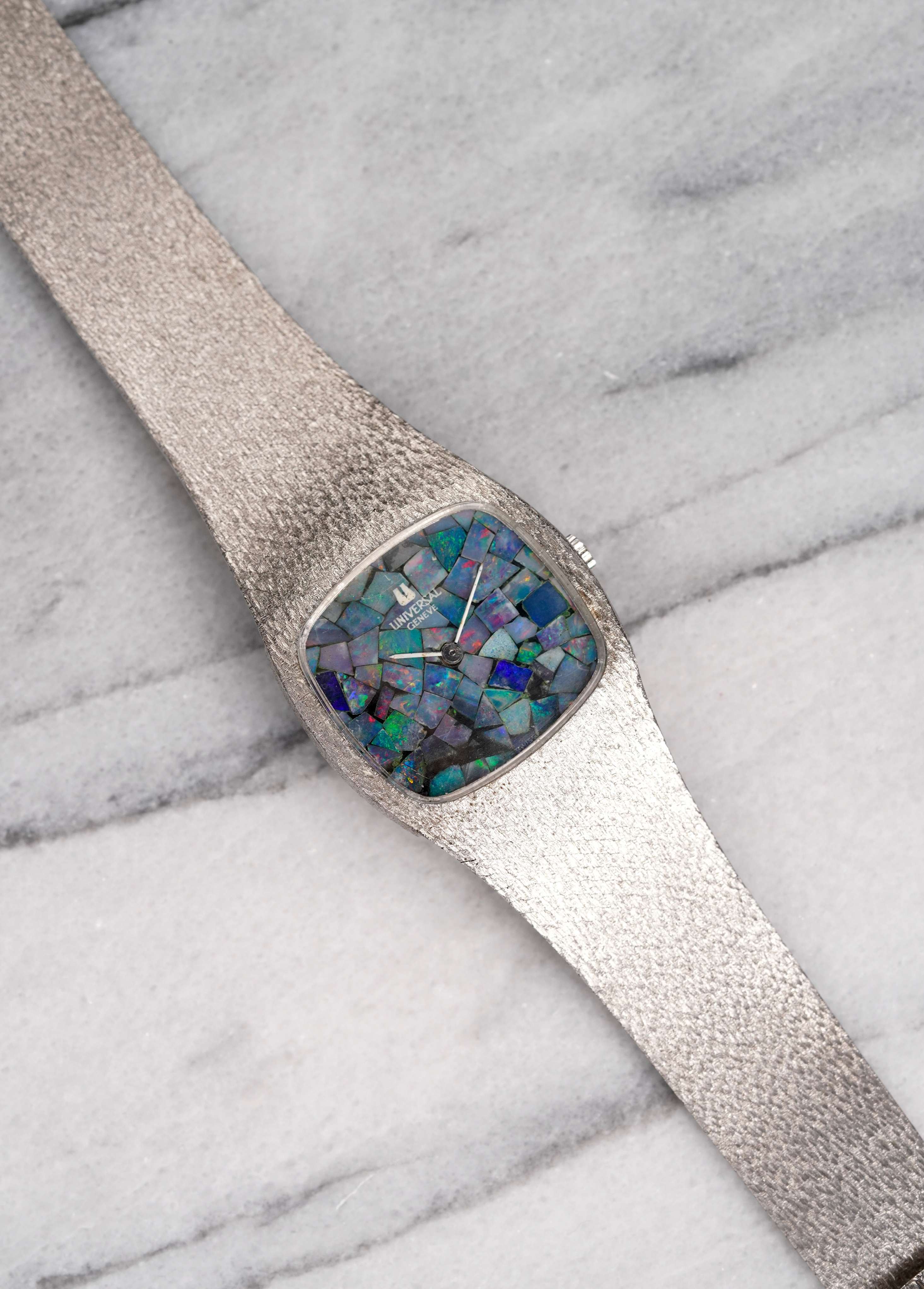 Universal Geneve Opal - 18K White Gold.