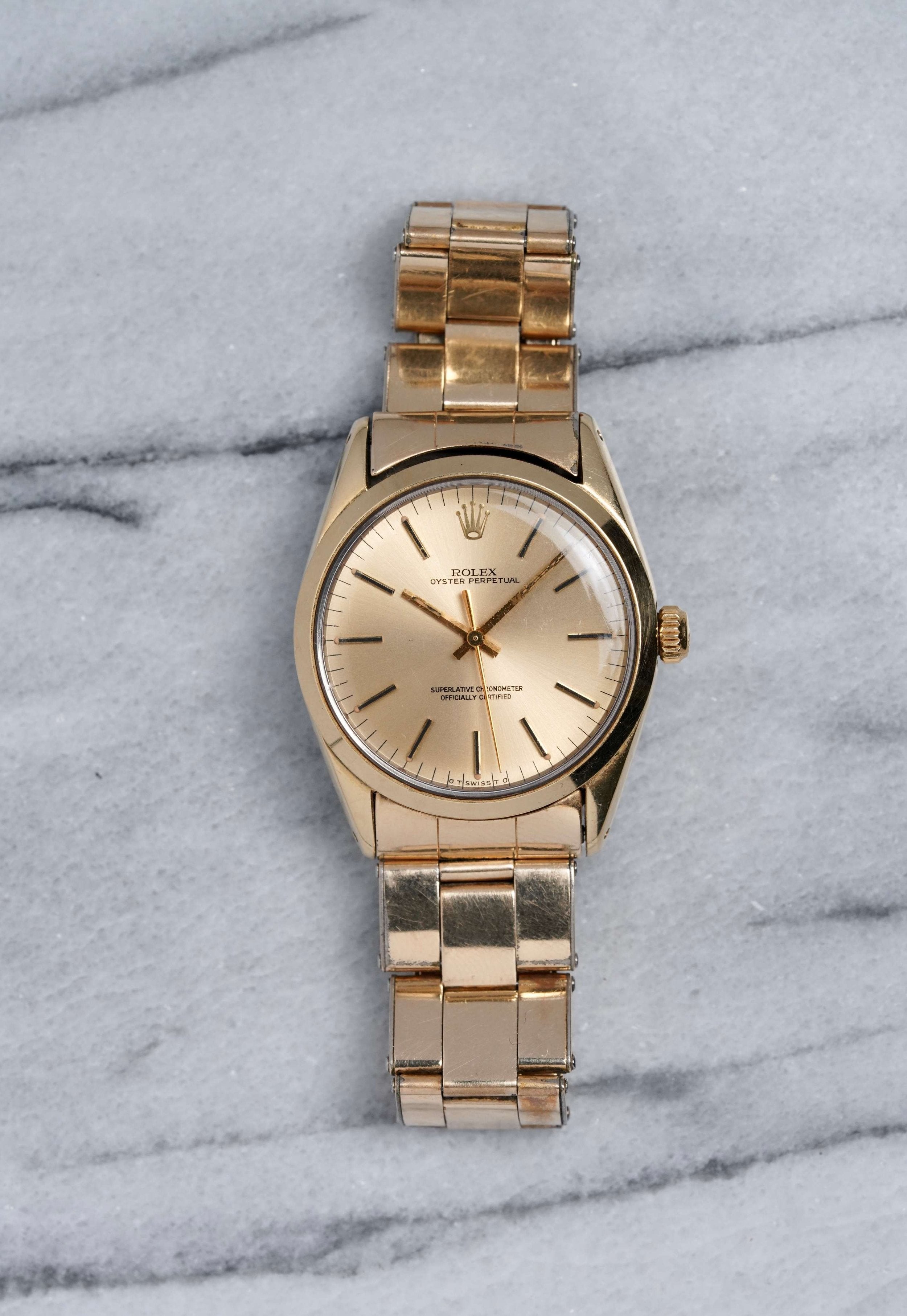 Rolex OP 1024 - Gold Shell.