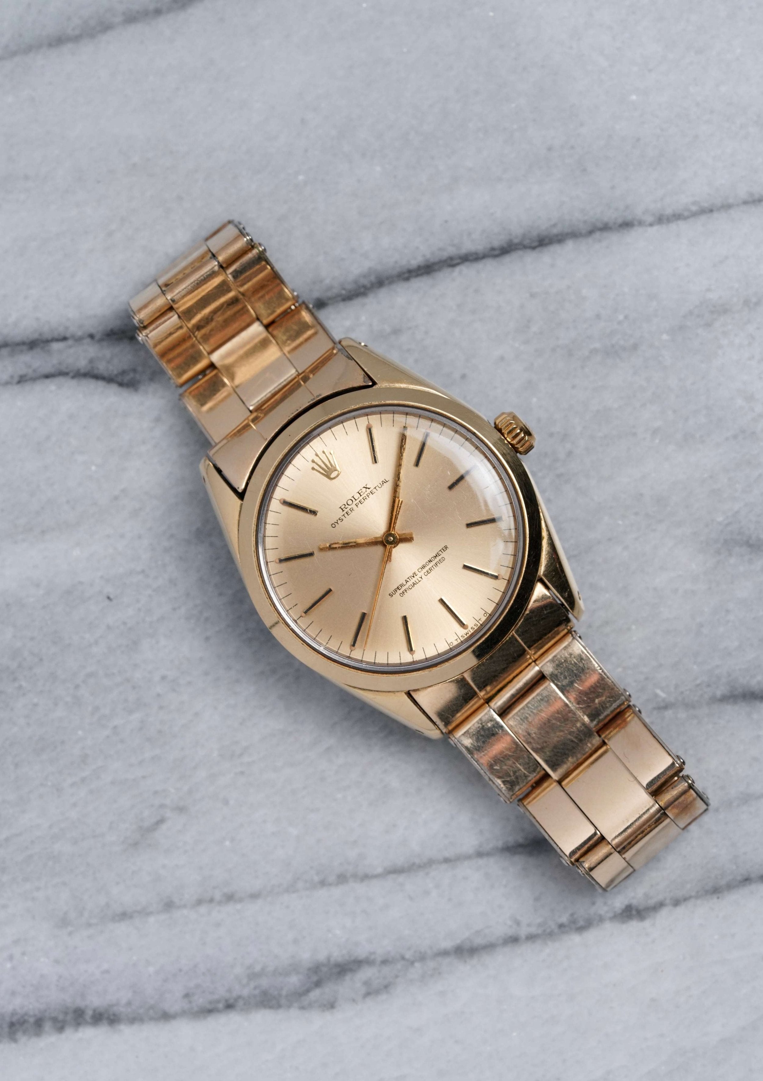 Rolex OP 1024 - Gold Shell.