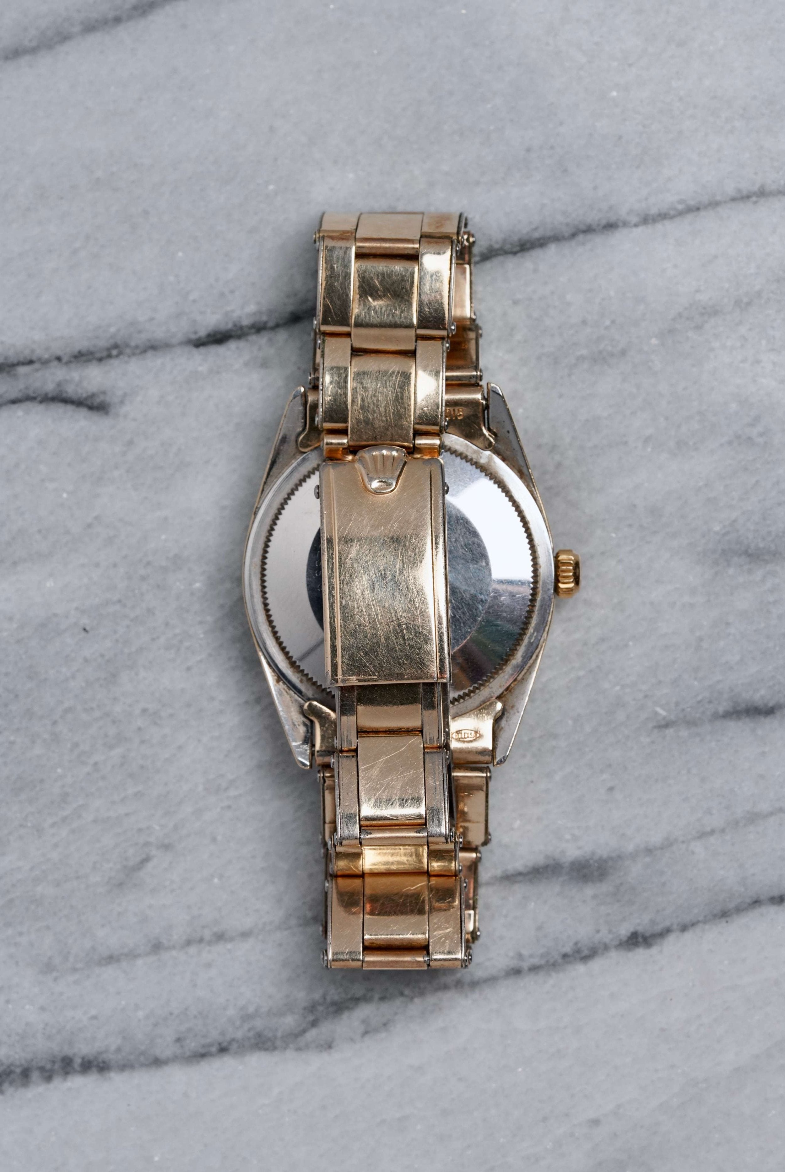 Rolex OP 1024 - Gold Shell.