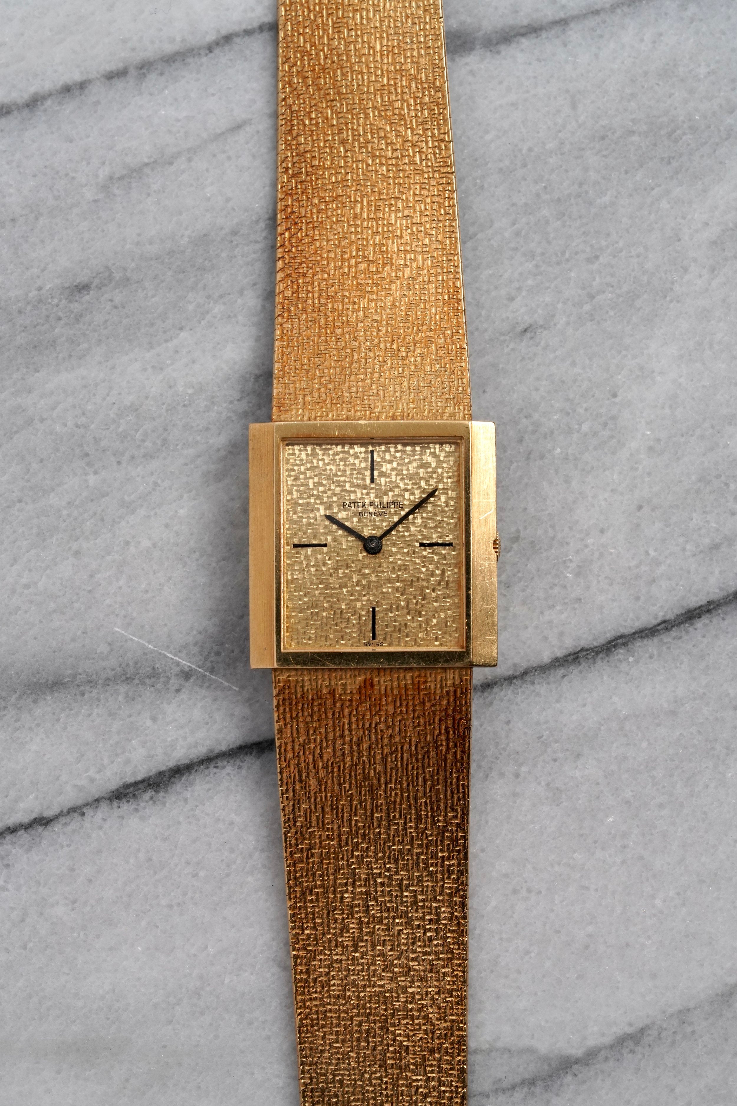 Patek Philippe - 18K Yellow Gold.