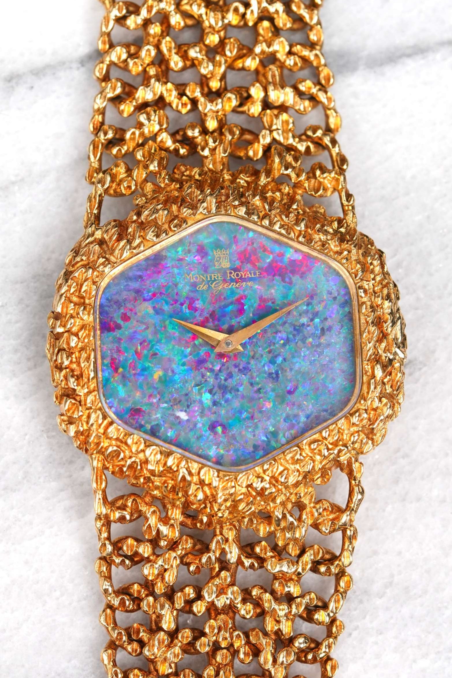 Montre Royale Opal - 18K Yellow Gold