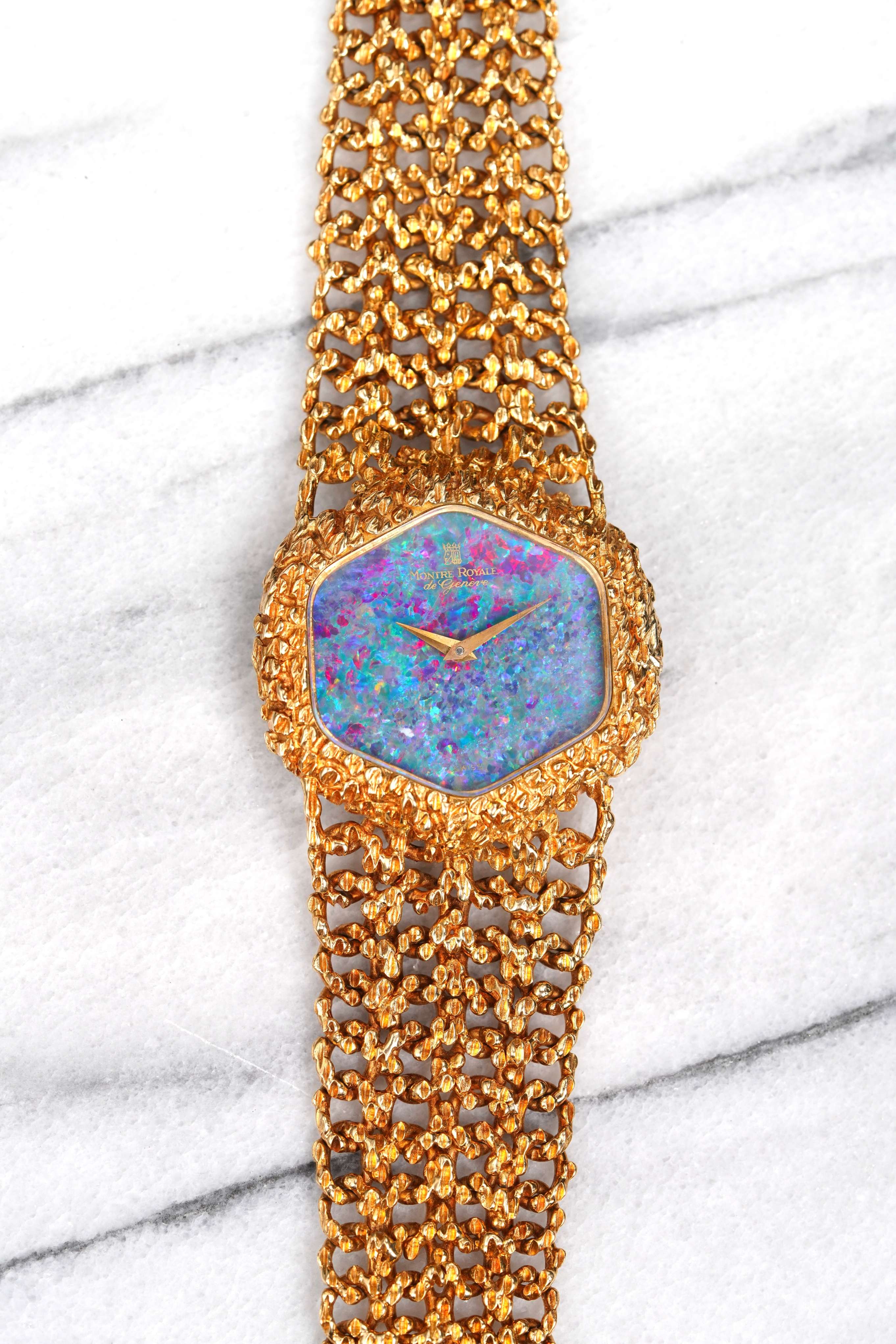 Montre Royale Opal - 18K Yellow Gold