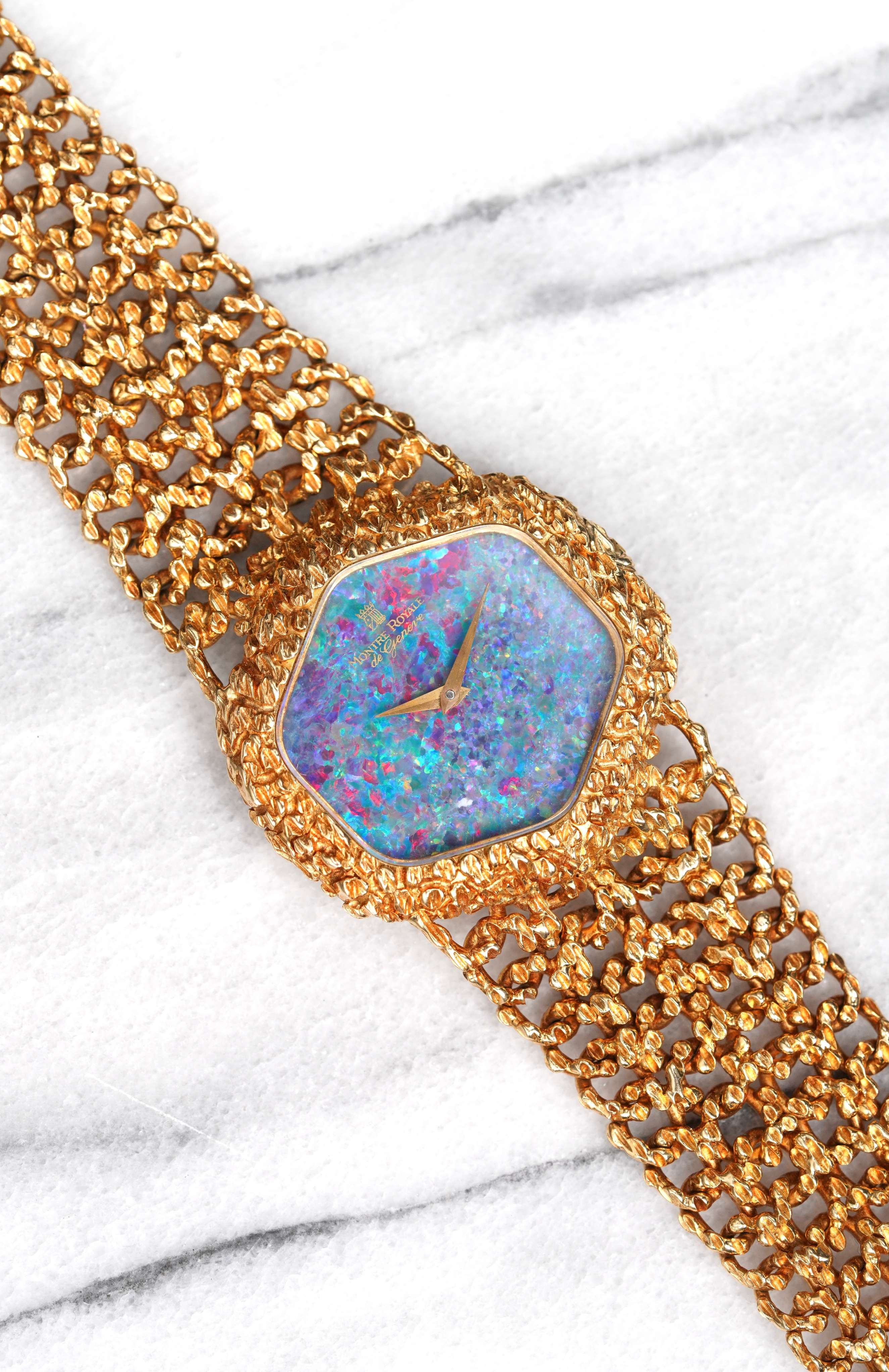 Montre Royale Opal - 18K Yellow Gold