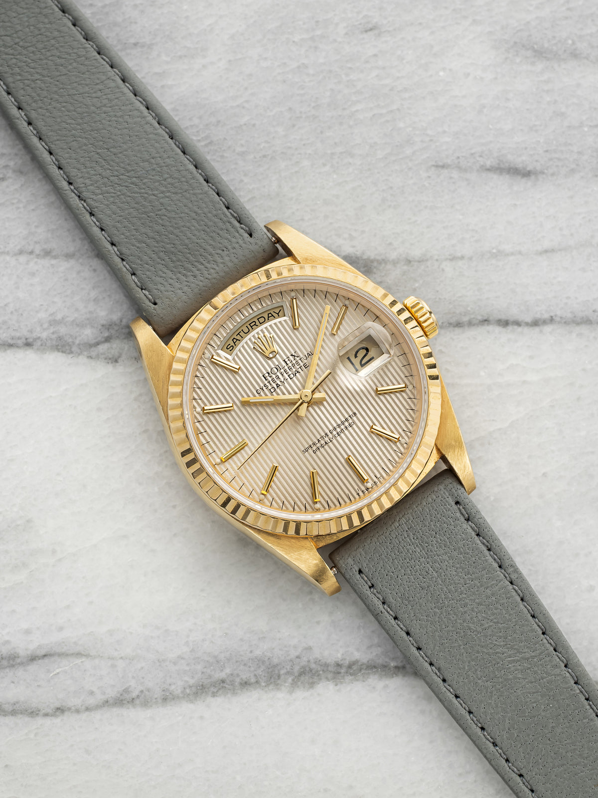 Vintage 1990 Rolex Day-Date 18238 18K Yellow Gold Silver Tapestry Dial Auto 36mm