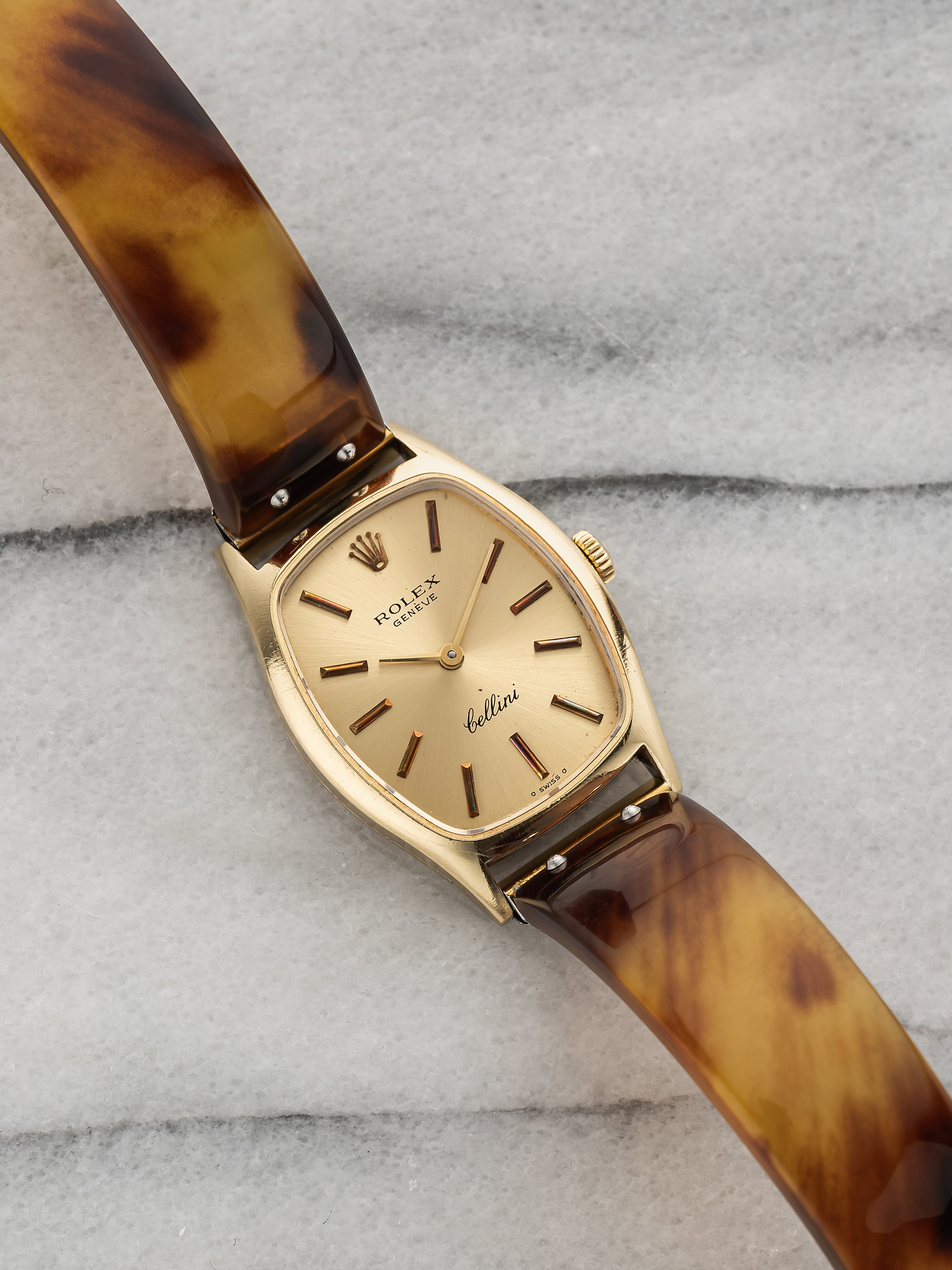 Rolex Cellini 3803 – Yellow Gold Champagne
