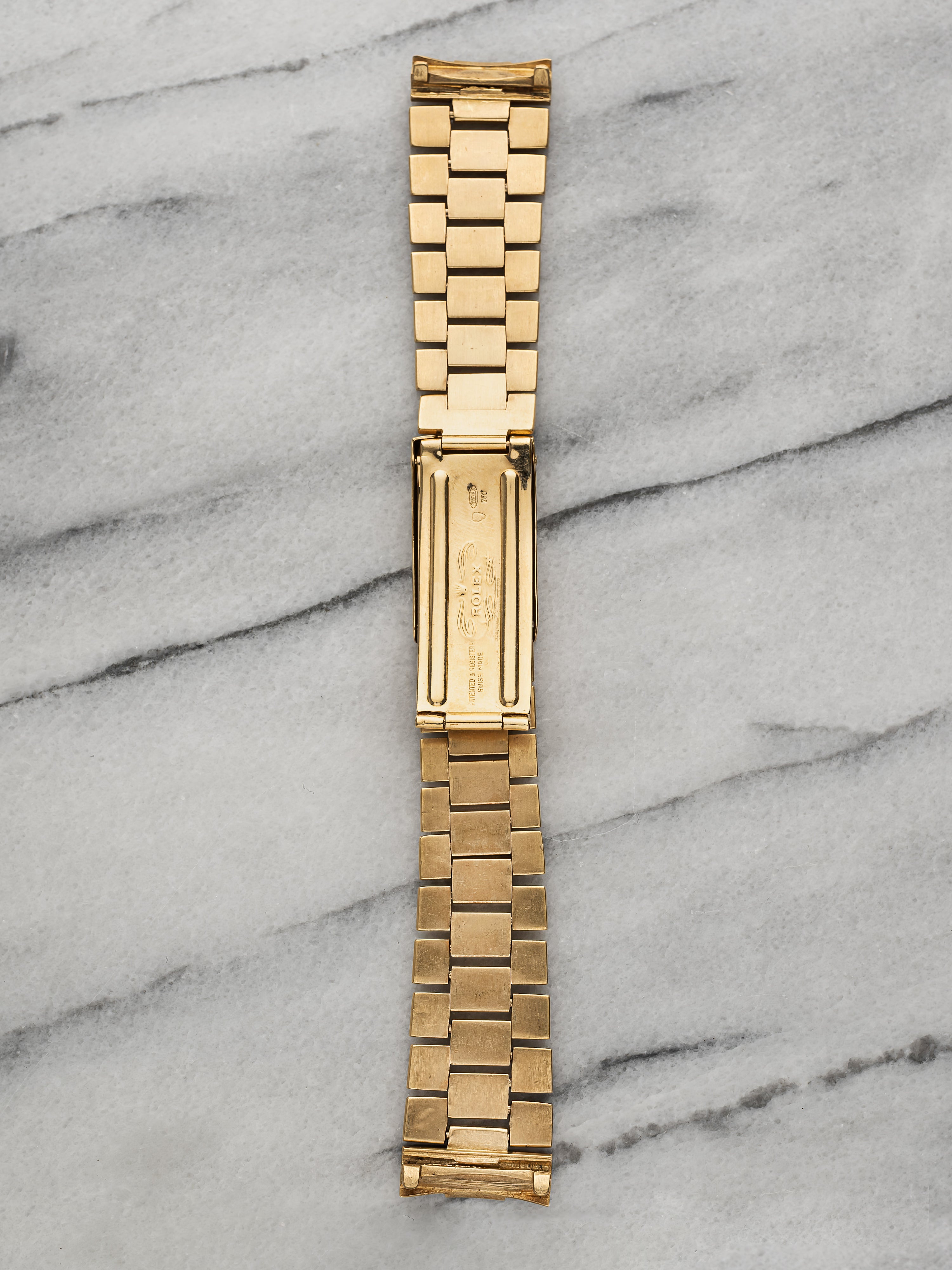 Rolex 1811 - 18k Yellow Florentine