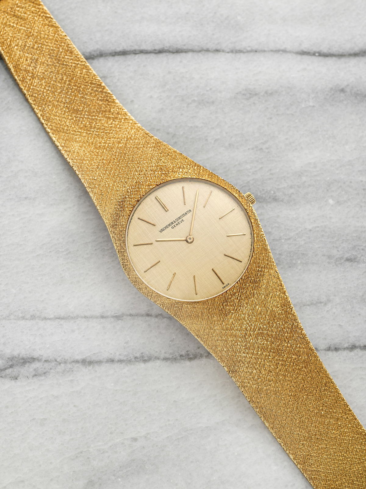 Vintage 1970s Vacheron Constantin 6352 18K Yellow Gold Linen Dial Manual 33mm