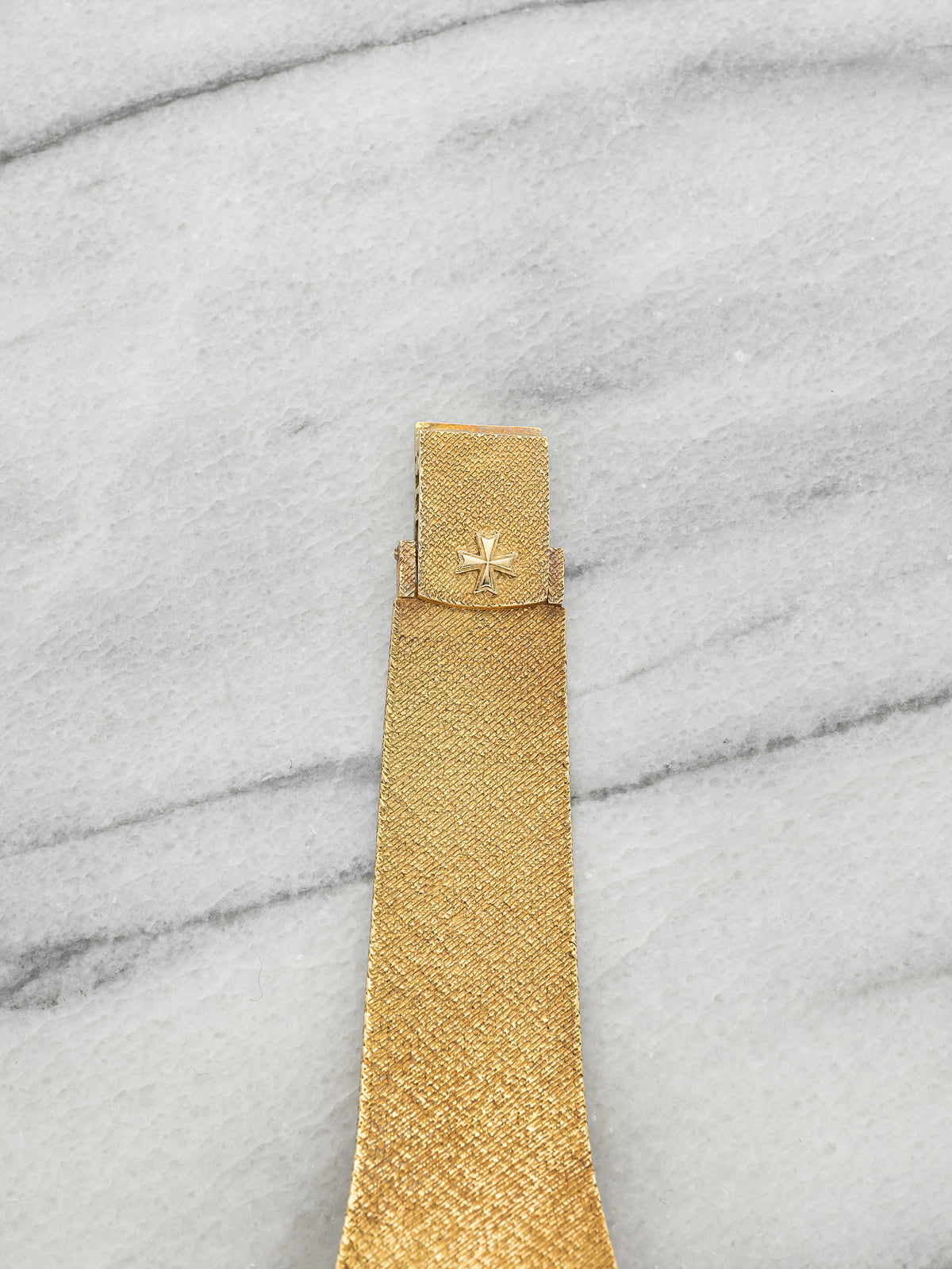 Vintage 1970s Vacheron Constantin 6352 18K Yellow Gold Linen Dial Manual 33mm