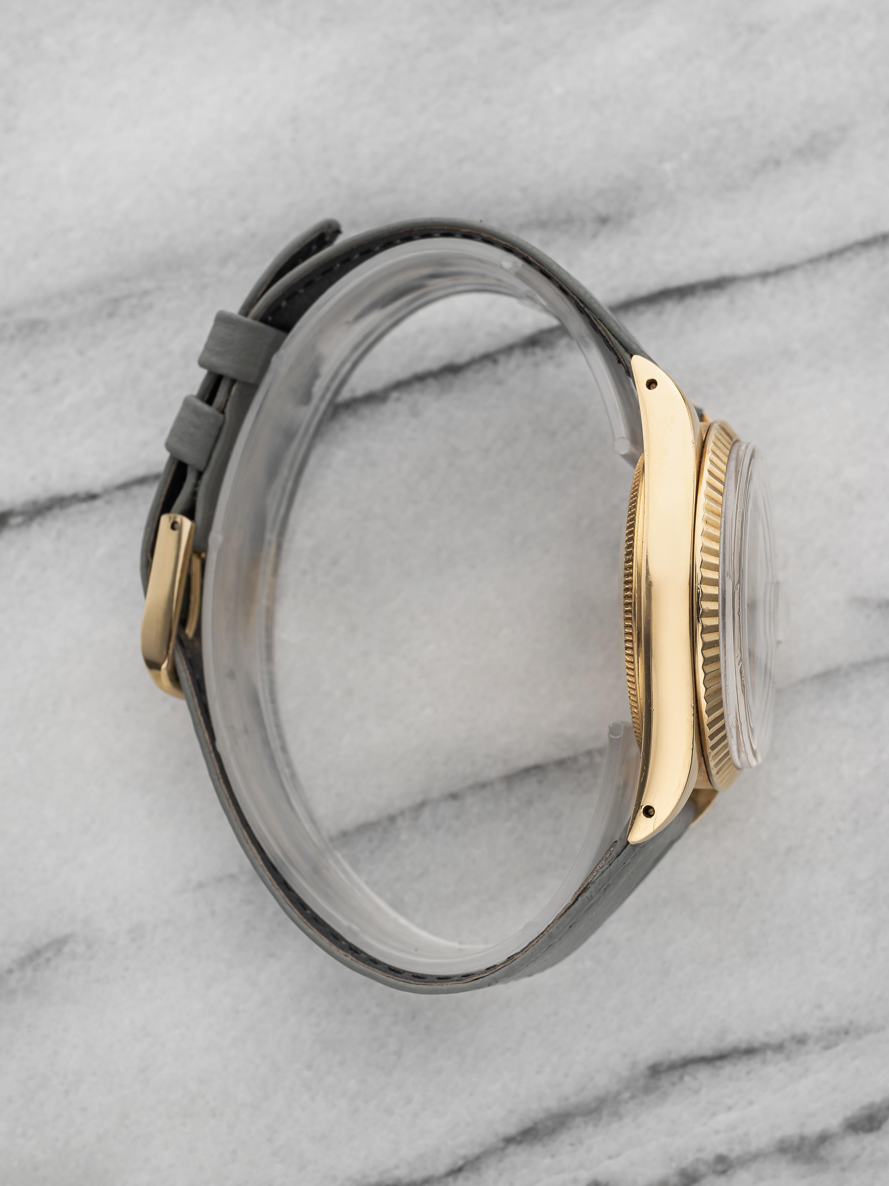 The World is our Oyster ハパックロイド 150周年記念 1985 Oyster Perpetual Date 15038 - 18K Yellow Gold Blue Sunburst Dial