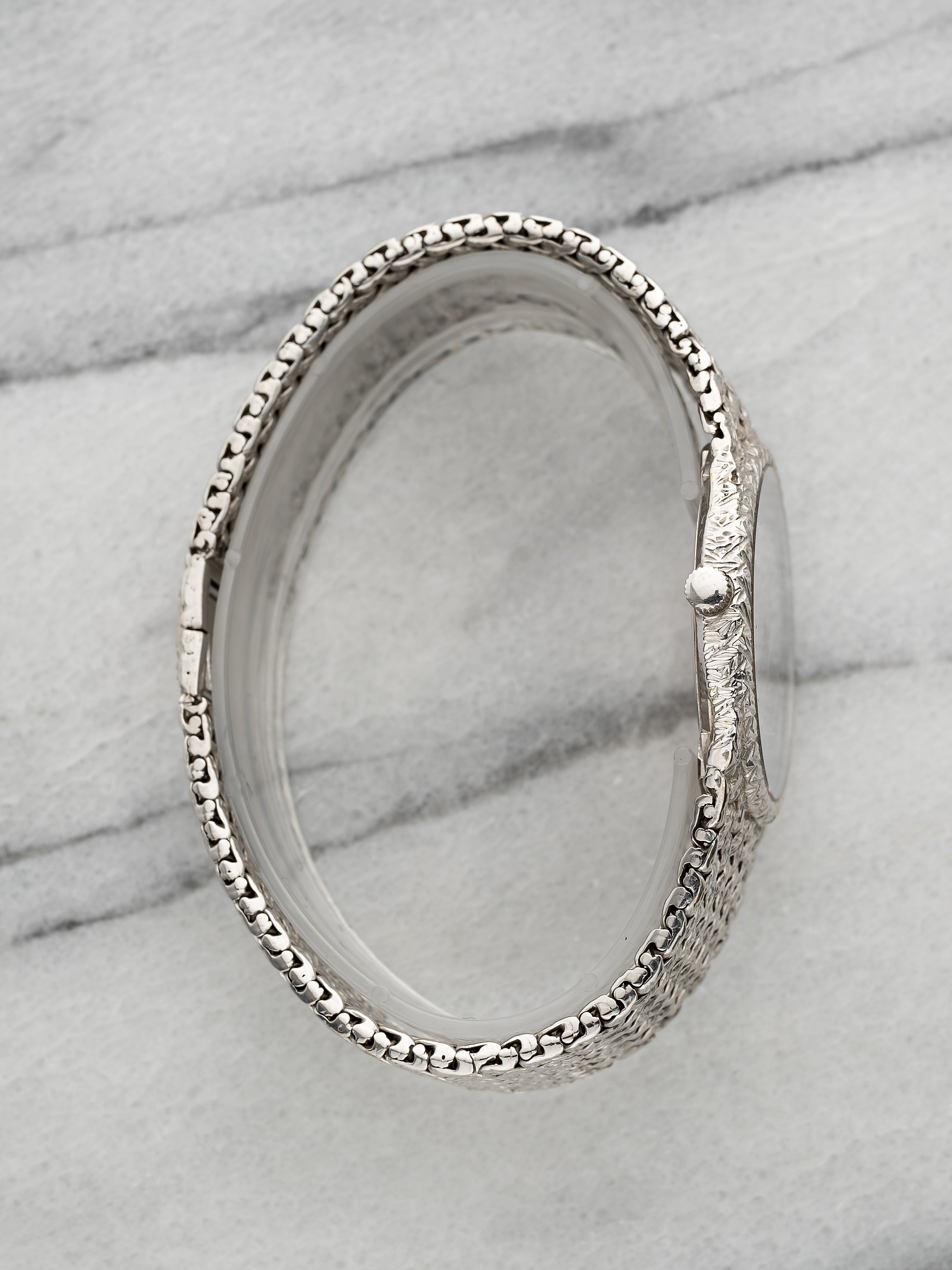 Piaget 9362D2 – White Gold Integrated Onyx & Pavé Dial