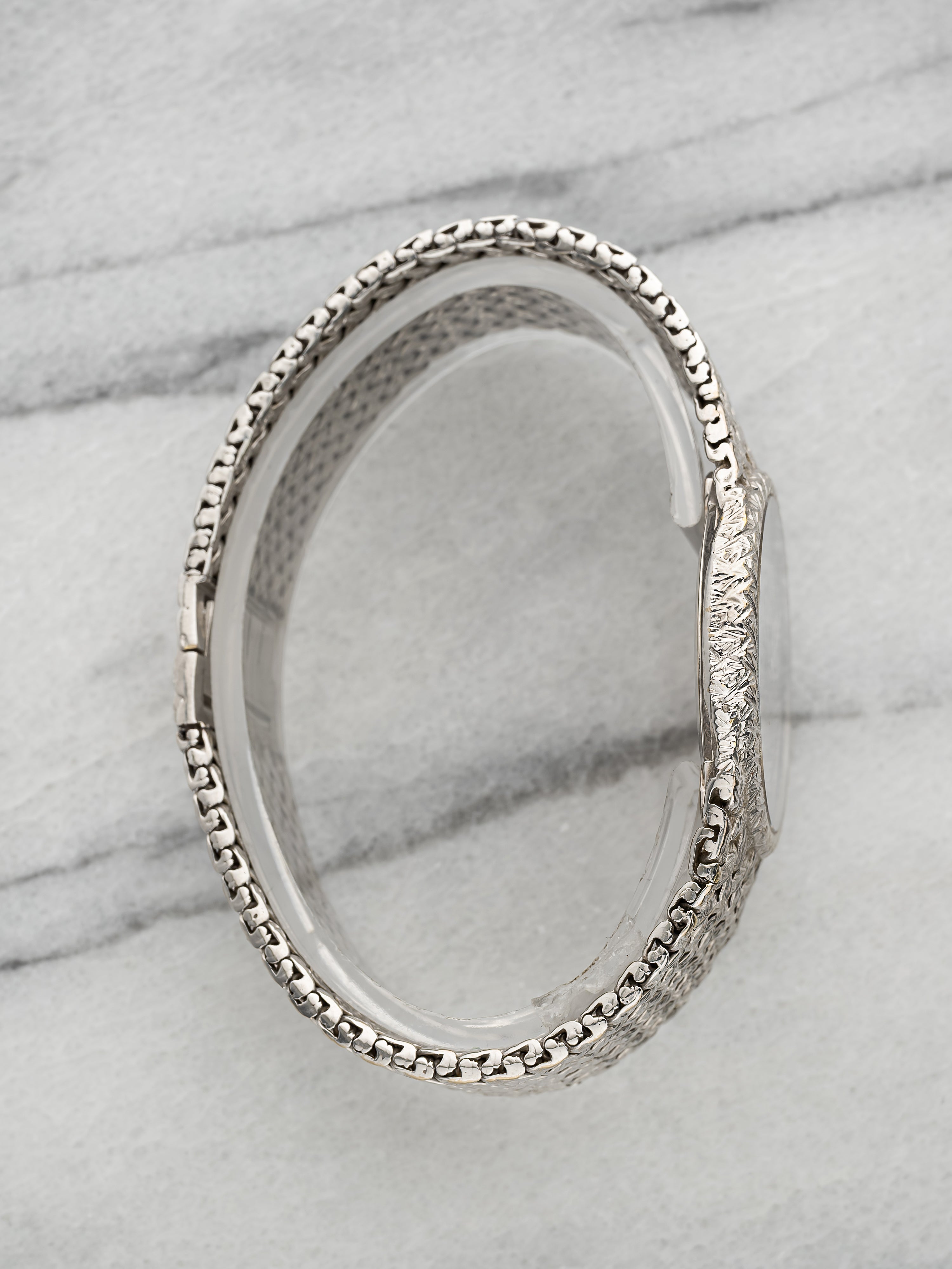 Piaget 9362D2 – White Gold Integrated Onyx & Pavé Dial