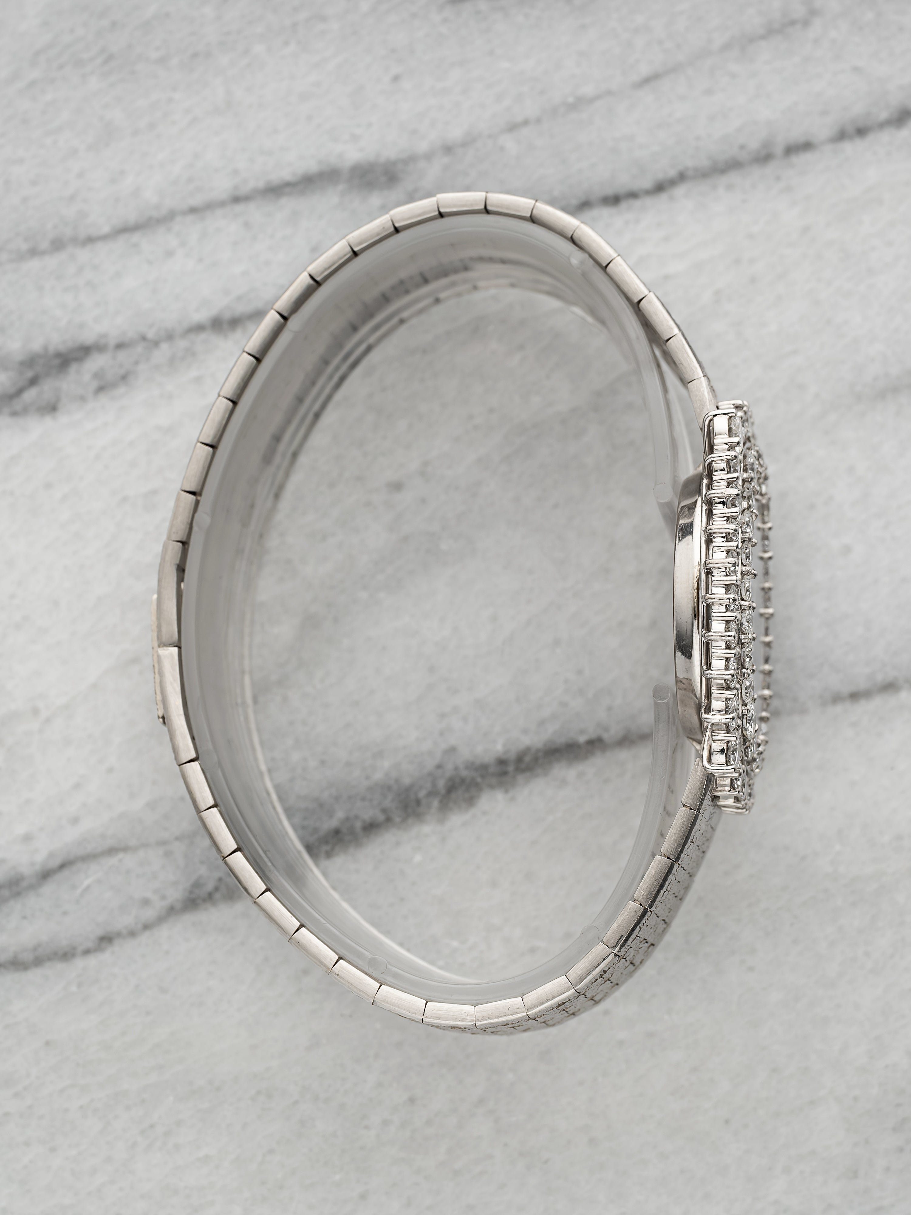 Piaget 14720BC – White Gold Integrated Lapis Lazuli Dial