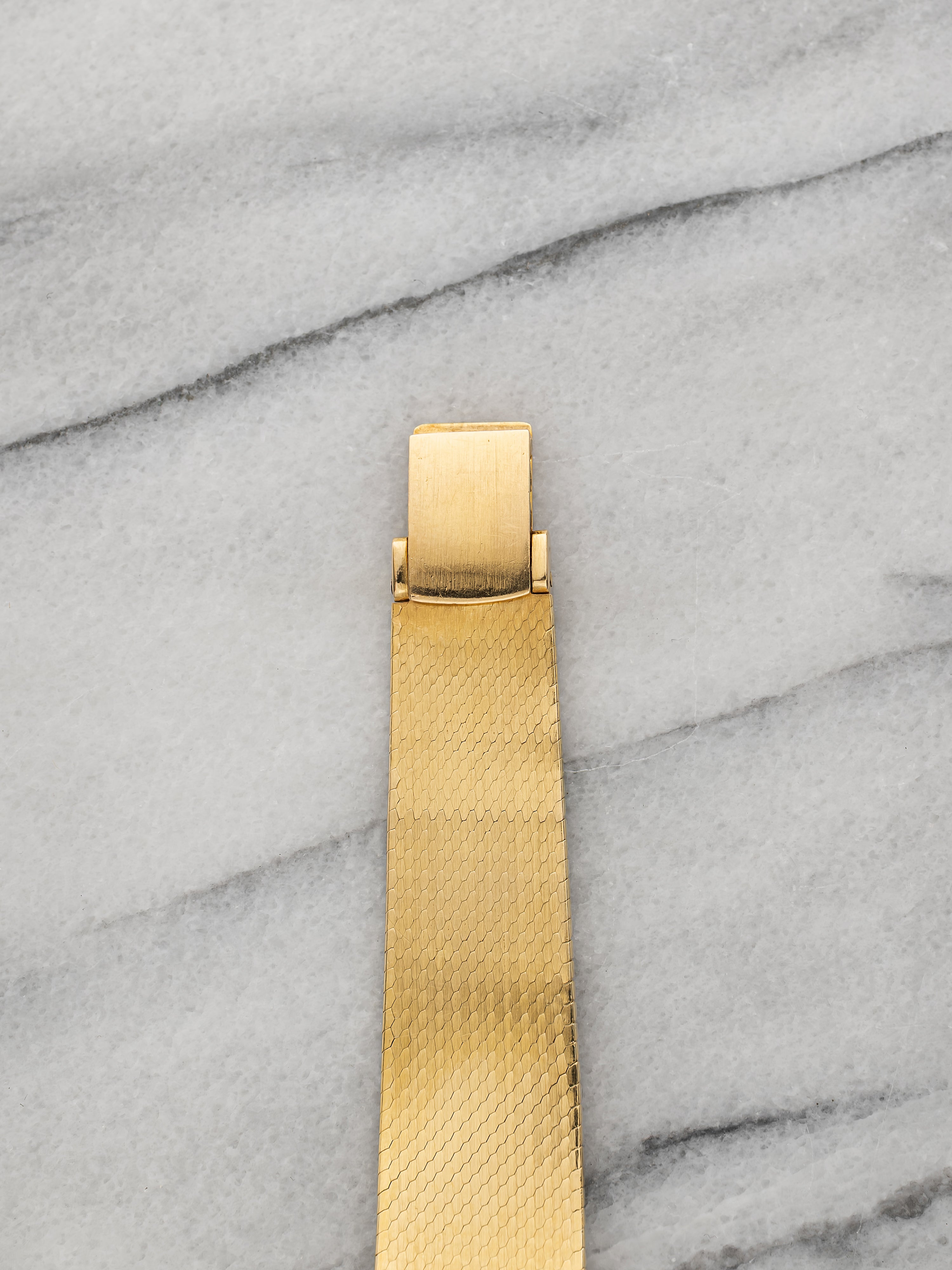 Patek Philippe Calatrava 3468-5 18K Yellow Gold Champagne Sunburst Dial Manual