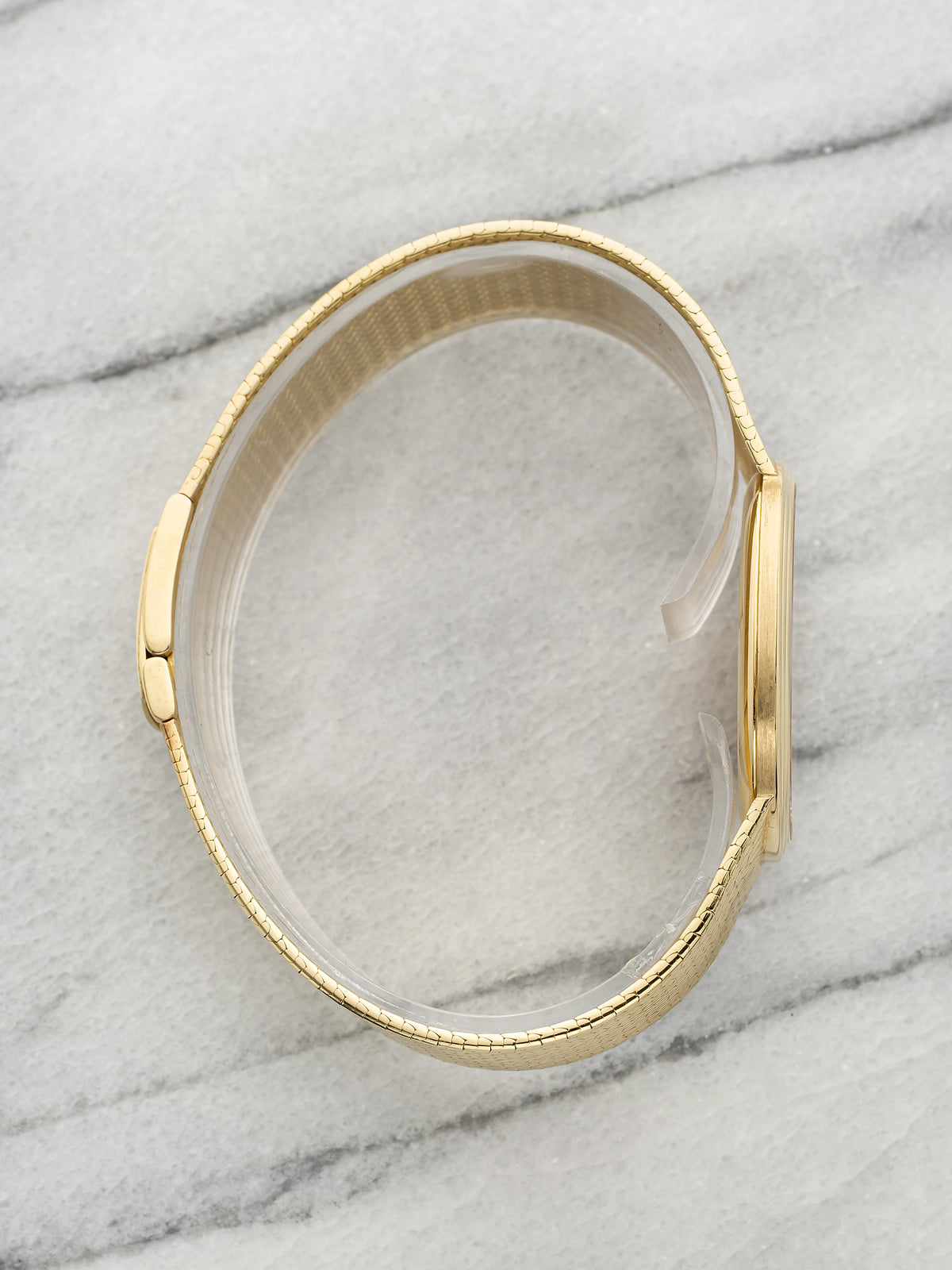 Vintage 1970s Audemars Piguet Ellipse 18K Yellow Gold Champagne Dial Manual 26mm