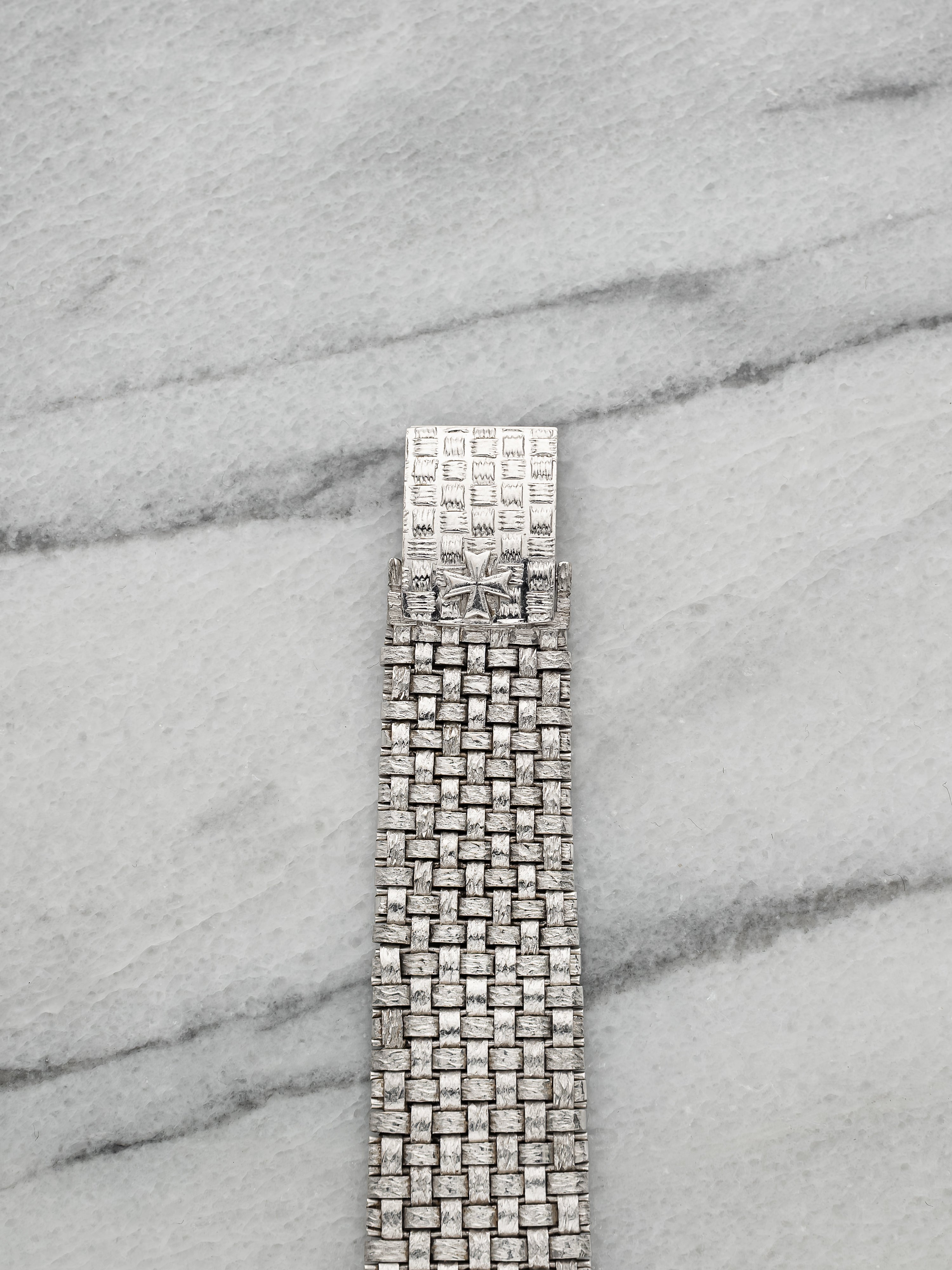Vacheron Constantin 7931 – White Gold Lapis Lazuli Dial & integrated Bracelet