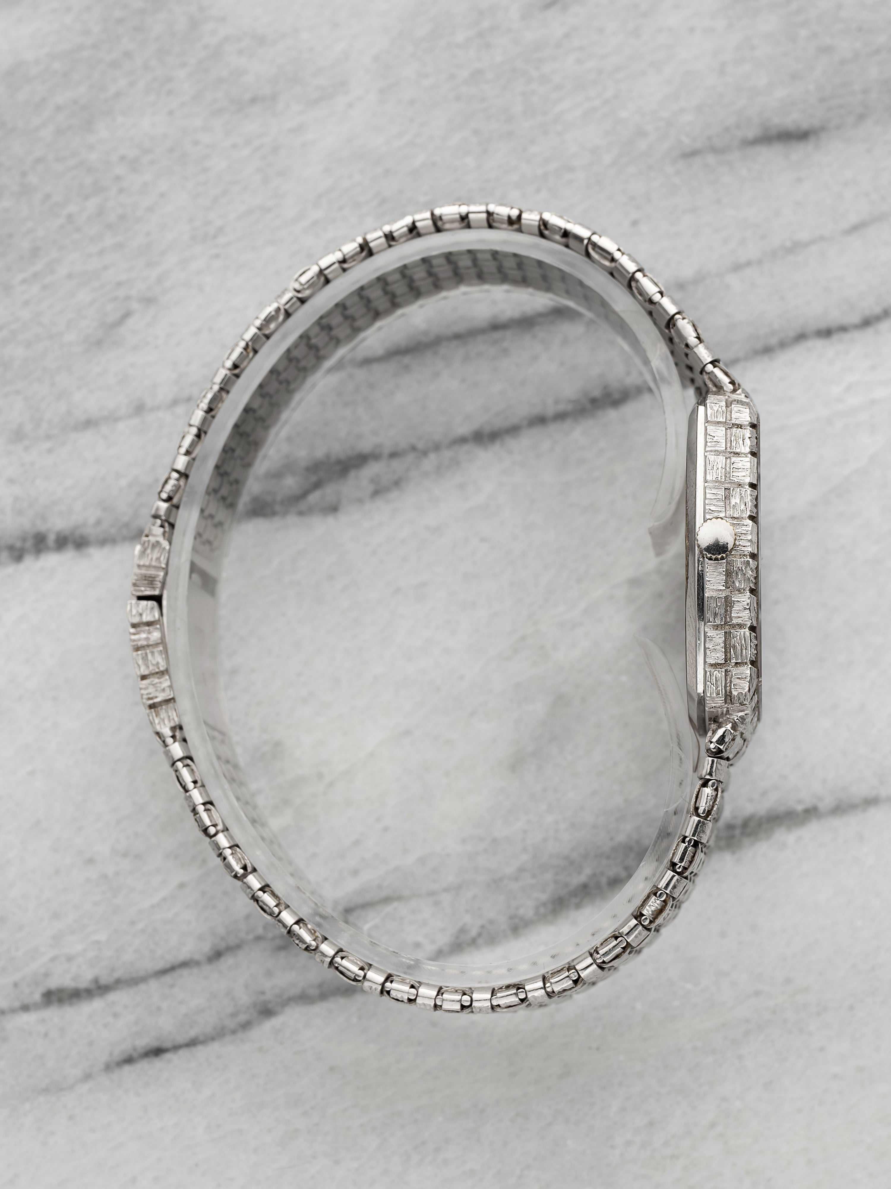 Vacheron Constantin 7931 – White Gold Lapis Lazuli Dial & integrated Bracelet