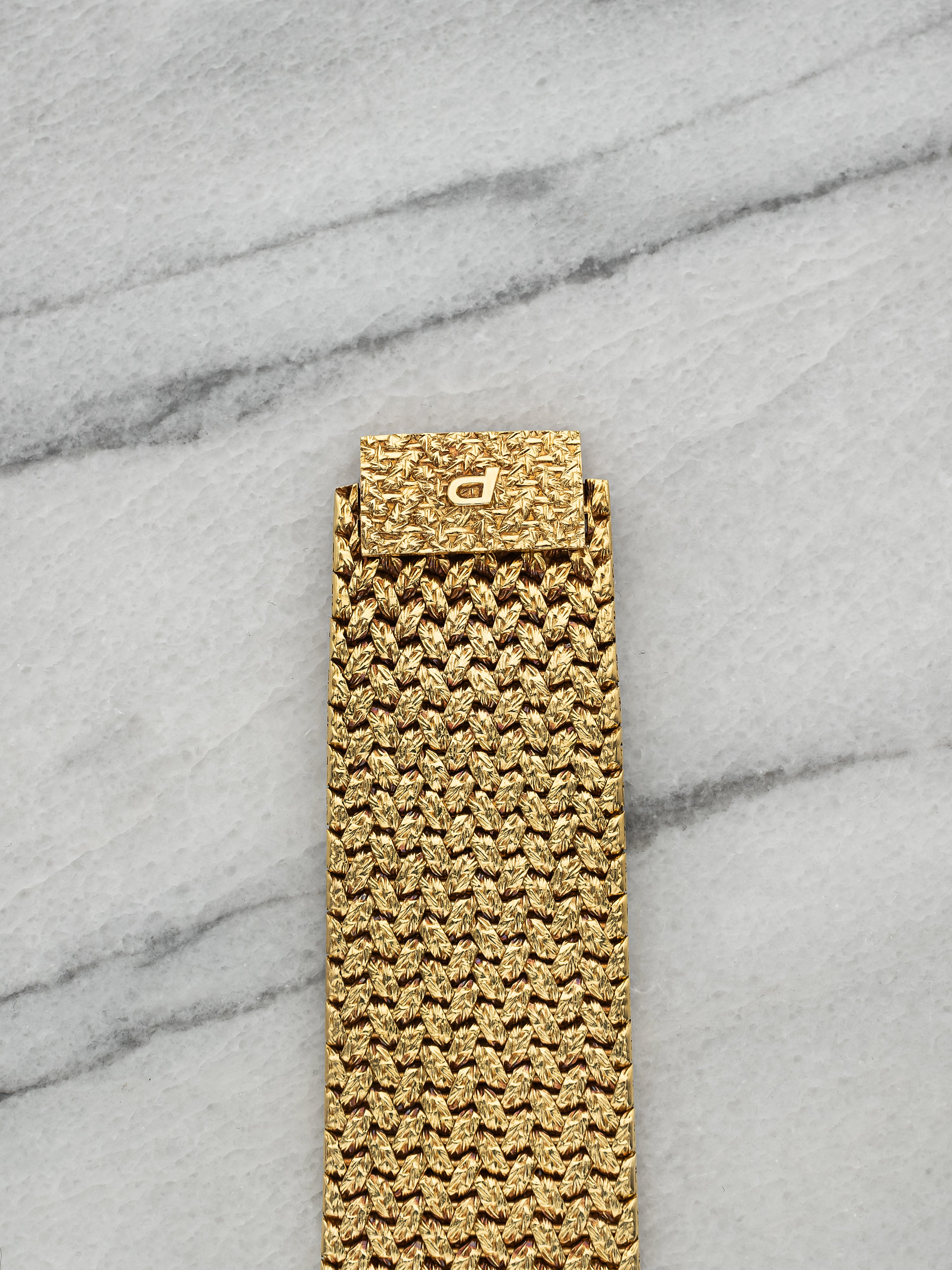 Piaget 934D2 – Yellow Gold Onyx & Diamond Dial