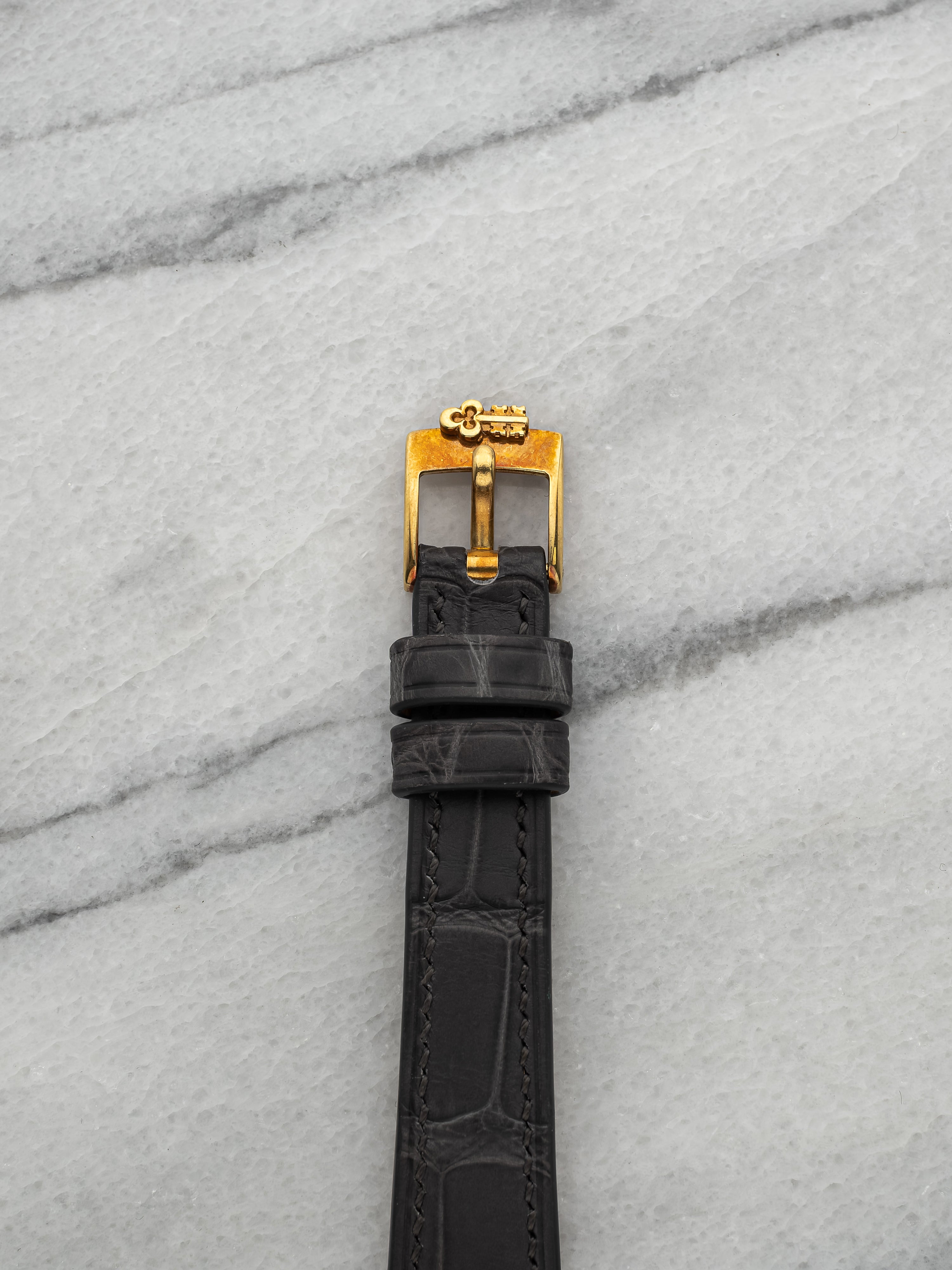 Corum 405146 – Yellow Gold Meteorite Dial