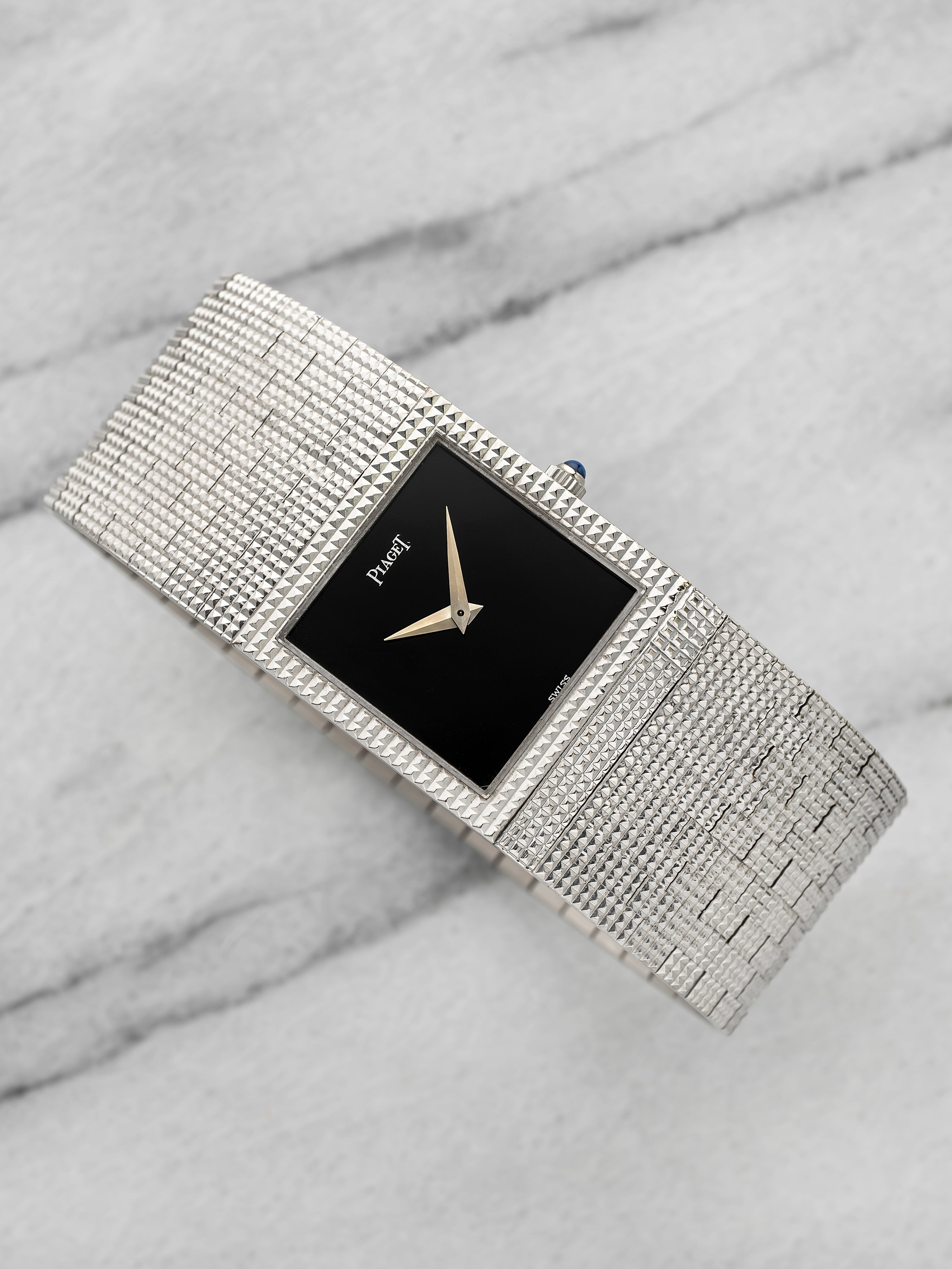 Piaget 9357 18K White Gold Boucheron Hobnail Lacquer Dial Manual 30 mm