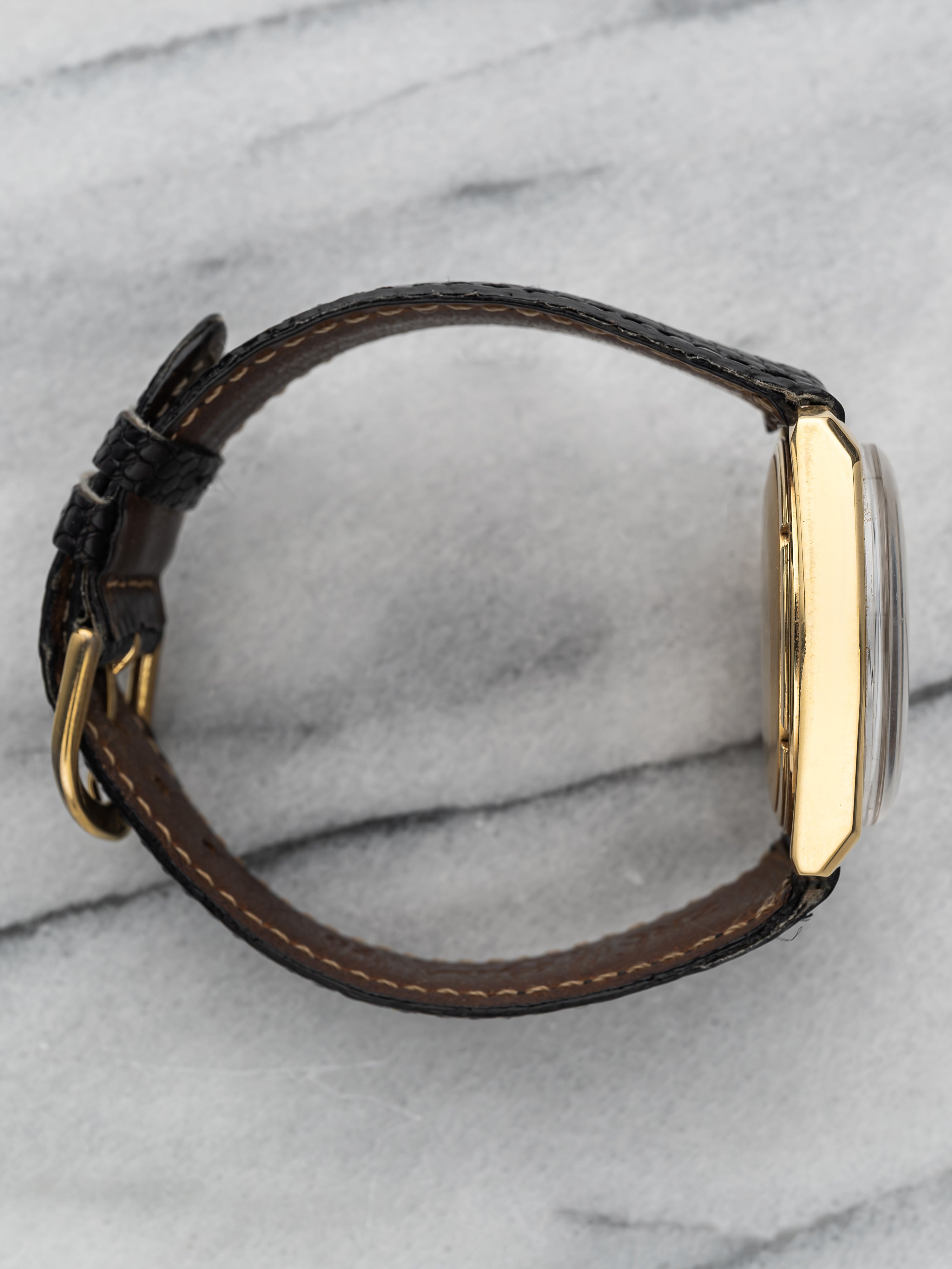 Universal Geneve Unisonic - 18K Yellow Gold