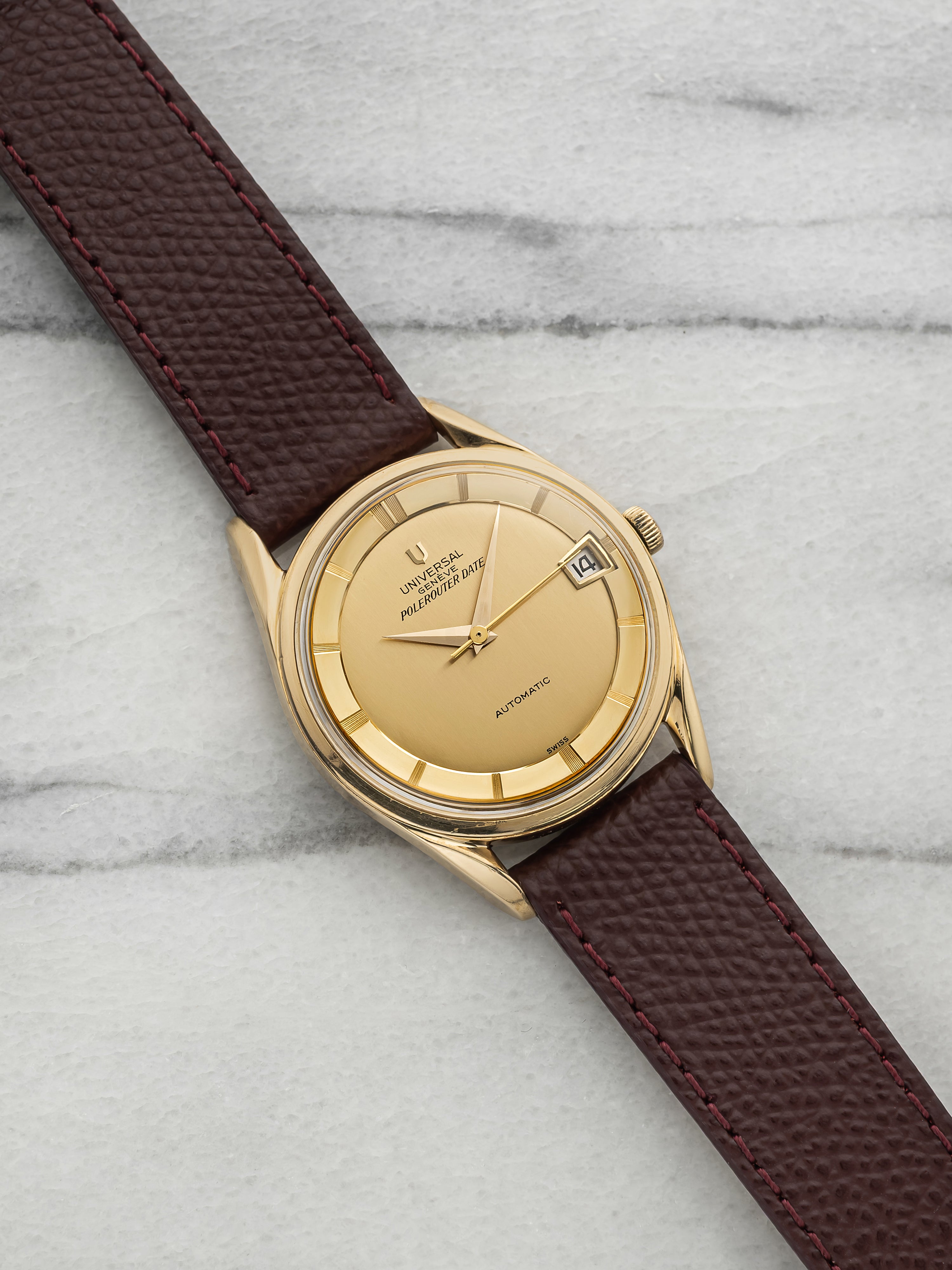 Vintage 1960s Universal Geneve Polerouter Date 18K YG Bullseye Dial Auto 33mm