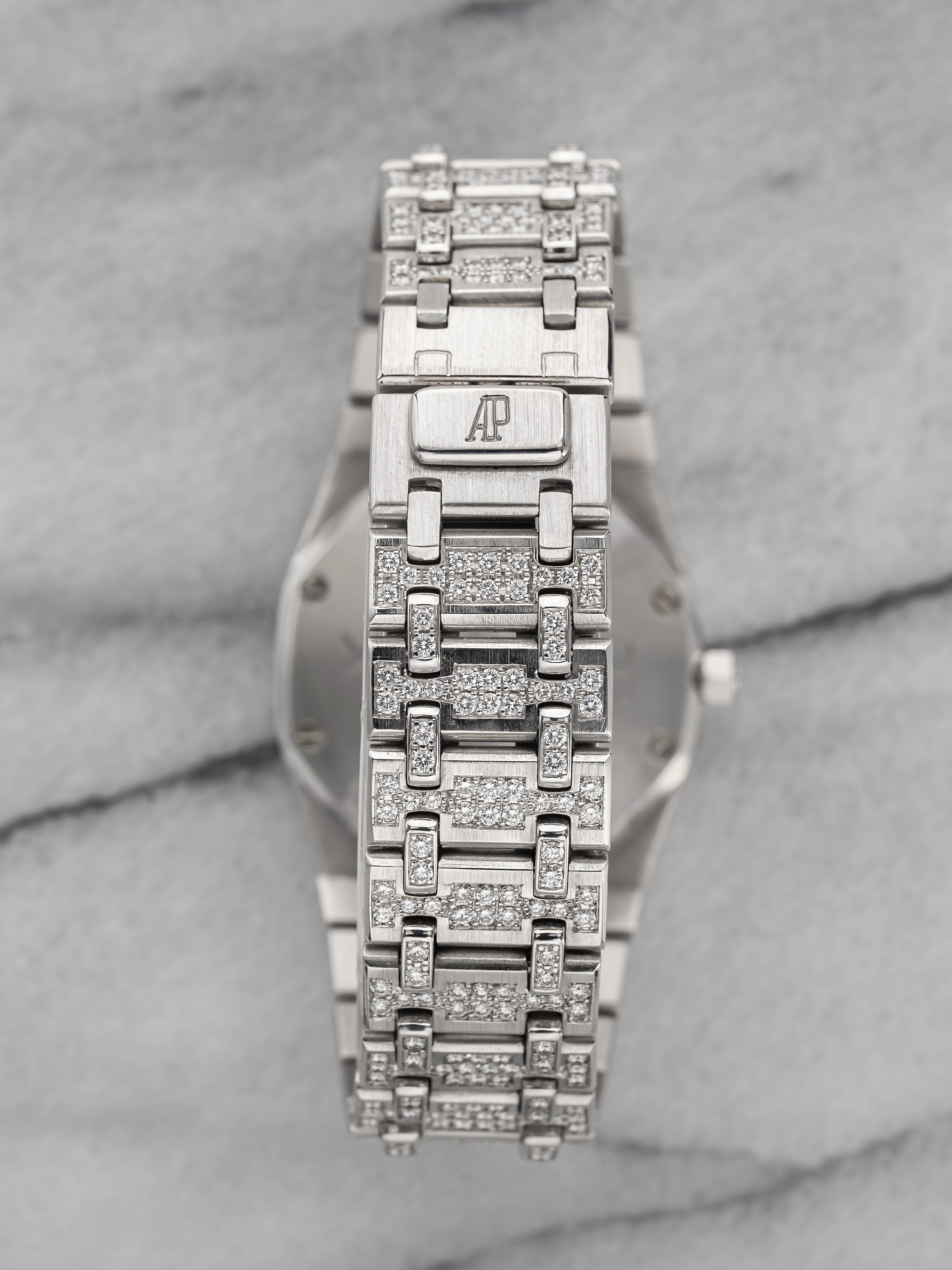 Audemars Piguet – Factory Diamond Setting
