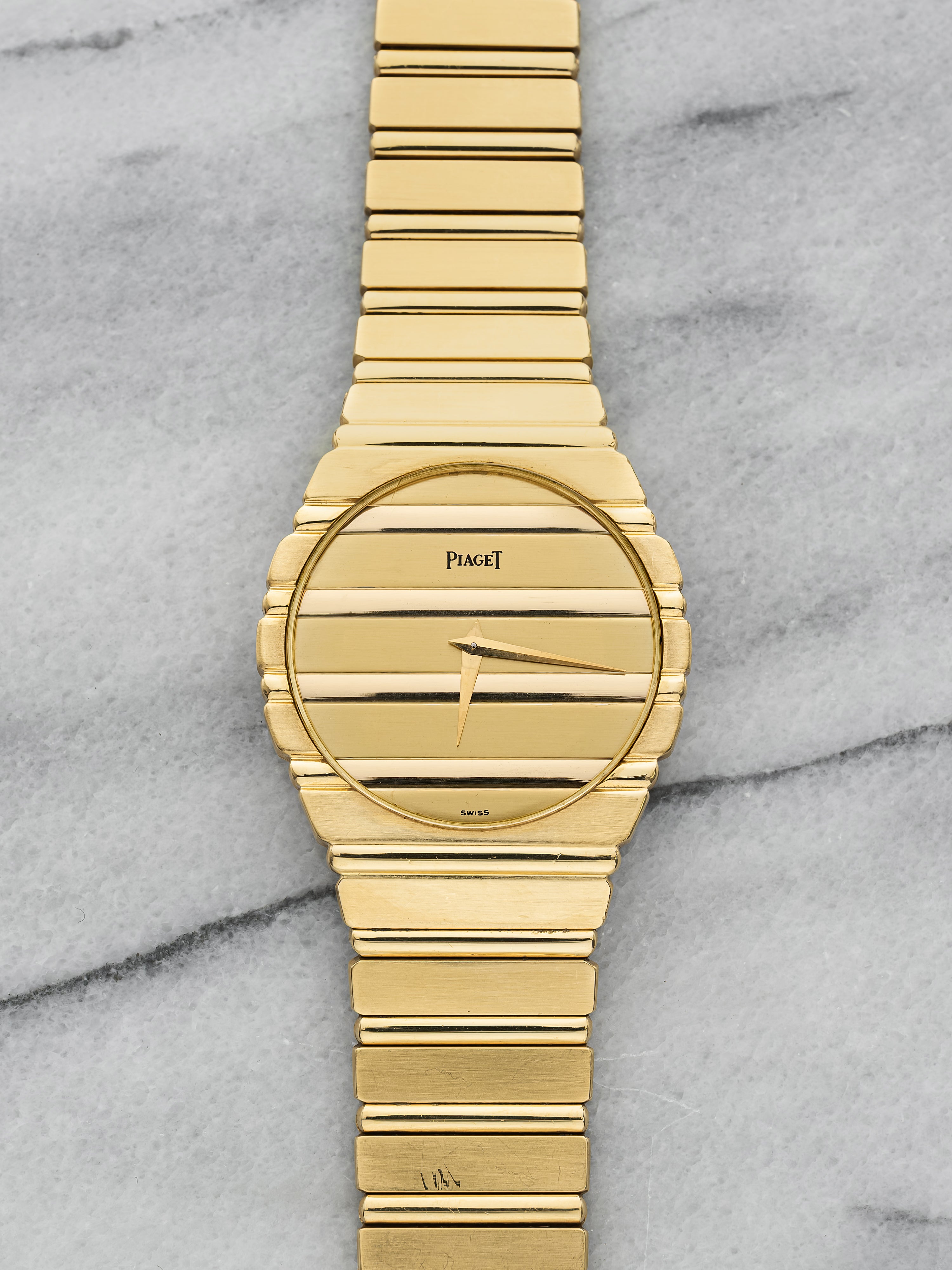 Piaget Polo "Jumbo" 7661 C701 – 18K Yellow Gold, Gadroon Dial