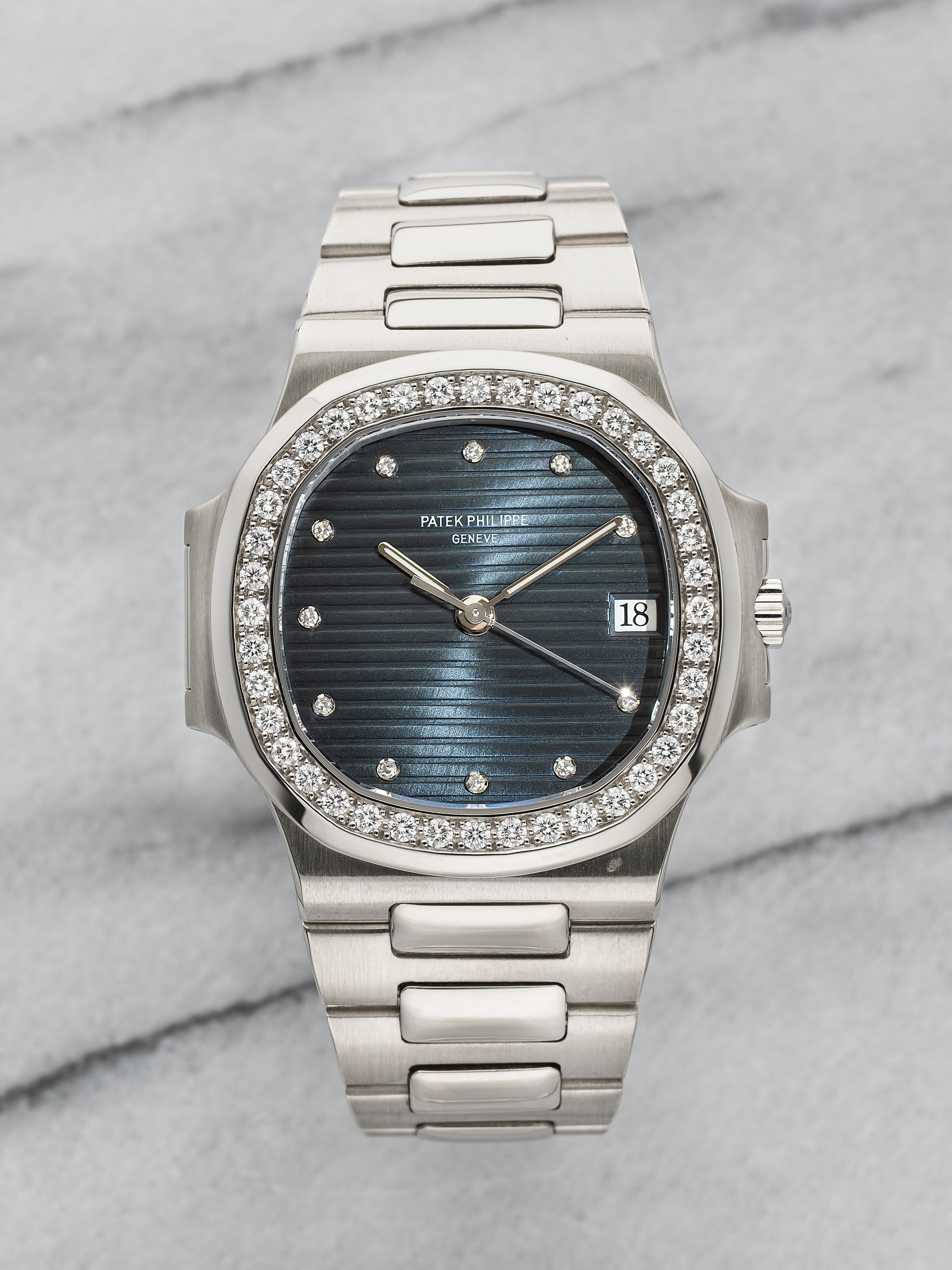 1992 Patek Philippe Nautilus 3800/1P – Platinum Blue Ribbed Dial